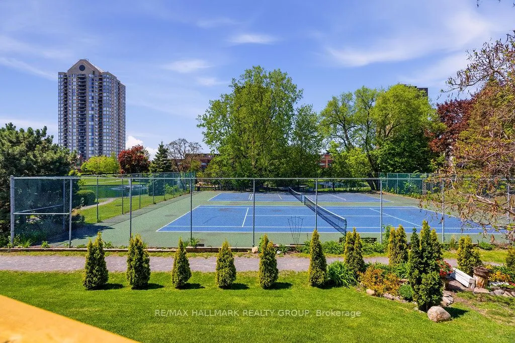 Photo 38 of 8 Pondside Private, Ottawa, Viscount Alexander Park — HOMEH