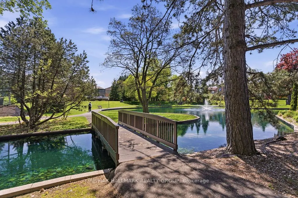 Photo 41 of 8 Pondside Private, Ottawa, Viscount Alexander Park — HOMEH