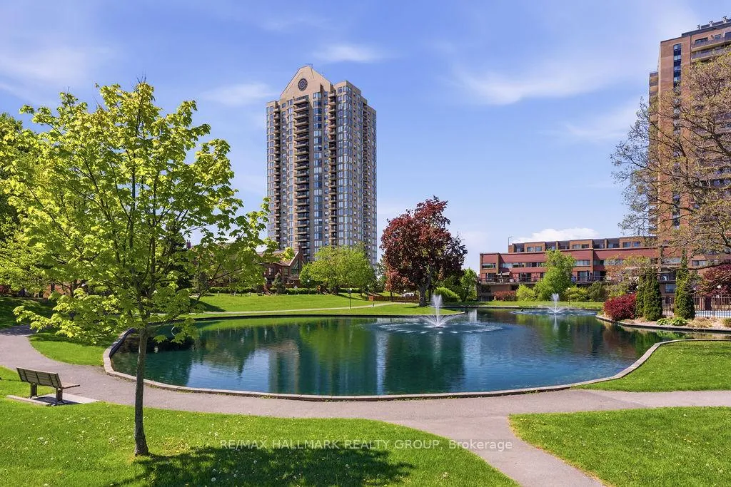 Photo 42 of 8 Pondside Private, Ottawa, Viscount Alexander Park — HOMEH