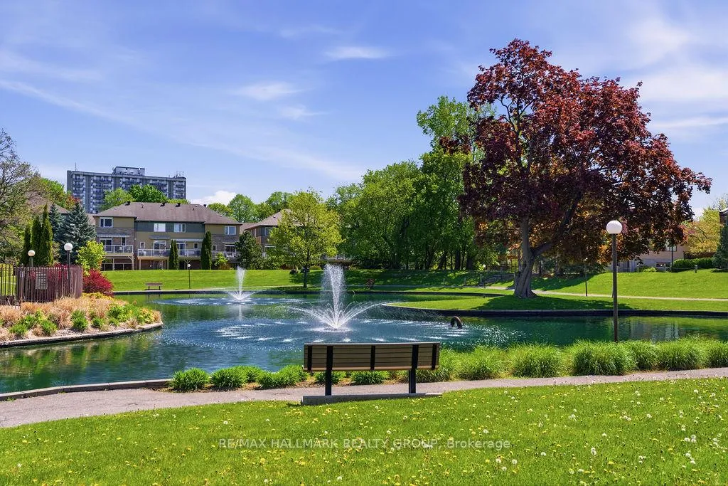 Photo 43 of 8 Pondside Private, Ottawa, Viscount Alexander Park — HOMEH