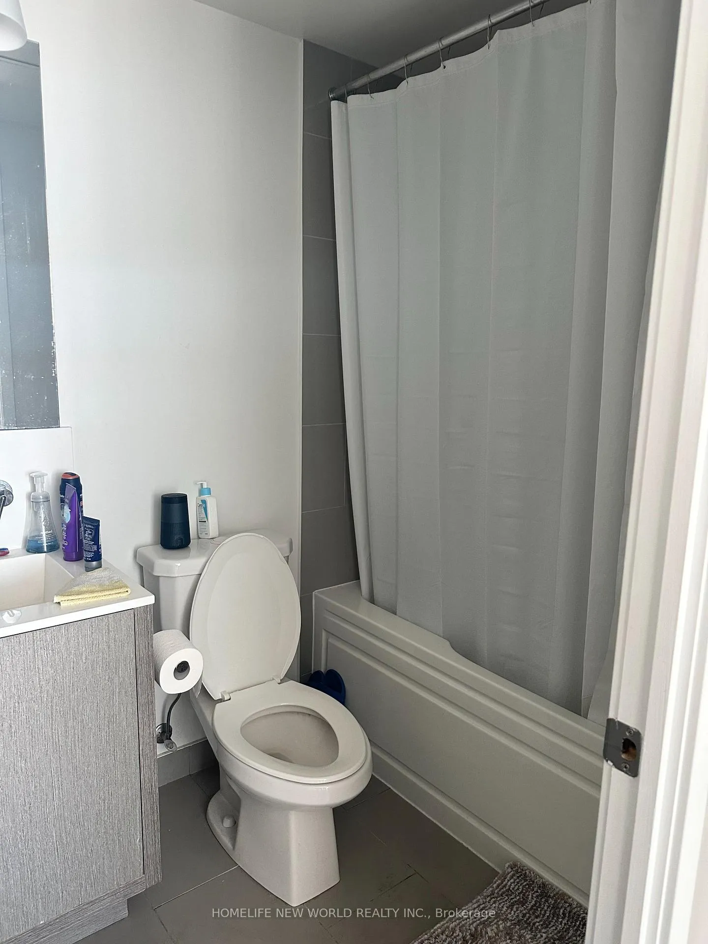 Photo 4 of Unit 1610, 88 Harbour Street, Toronto, Waterfront Communities — HOMEH