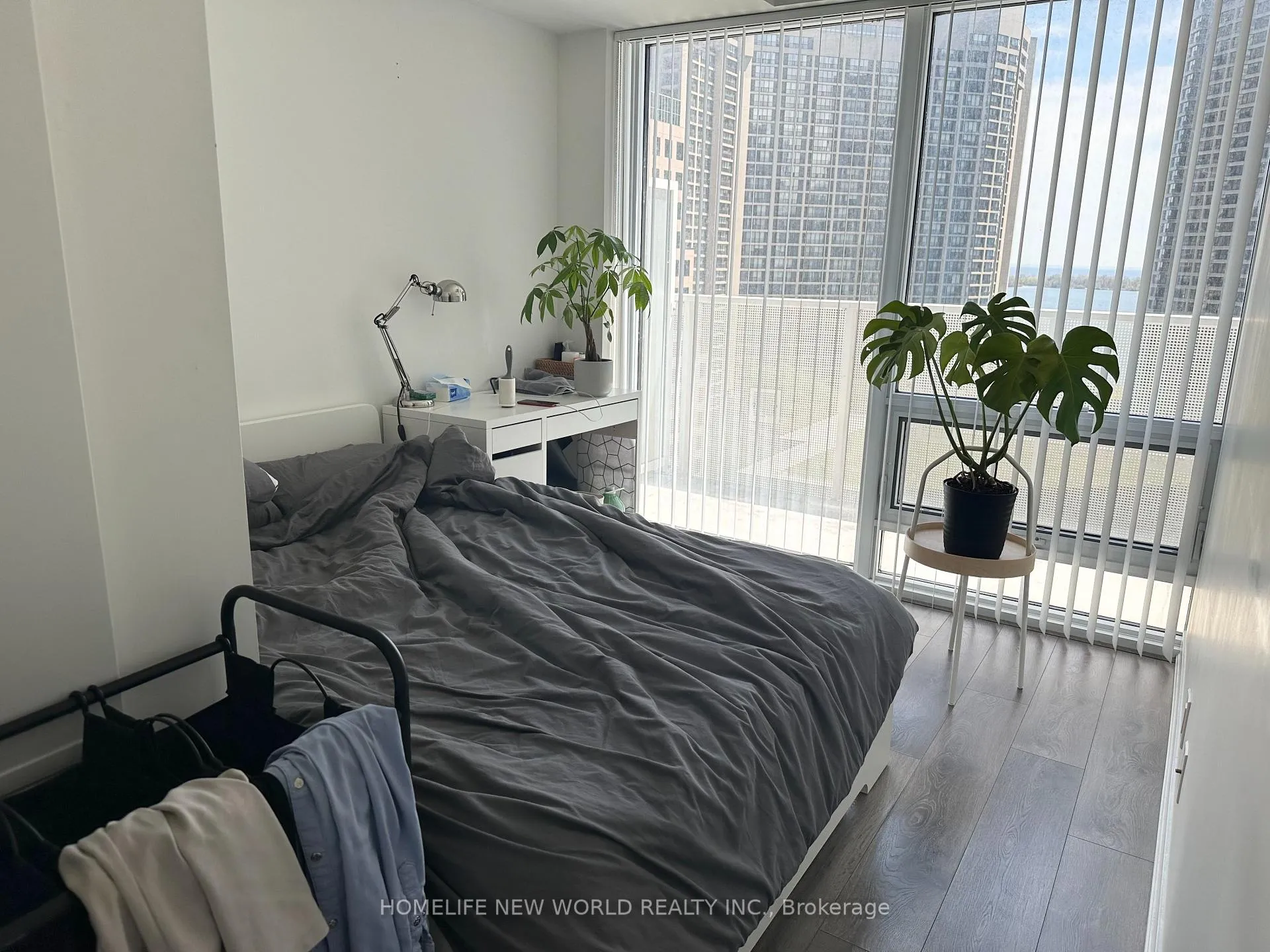 Photo 5 of Unit 1610, 88 Harbour Street, Toronto, Waterfront Communities — HOMEH