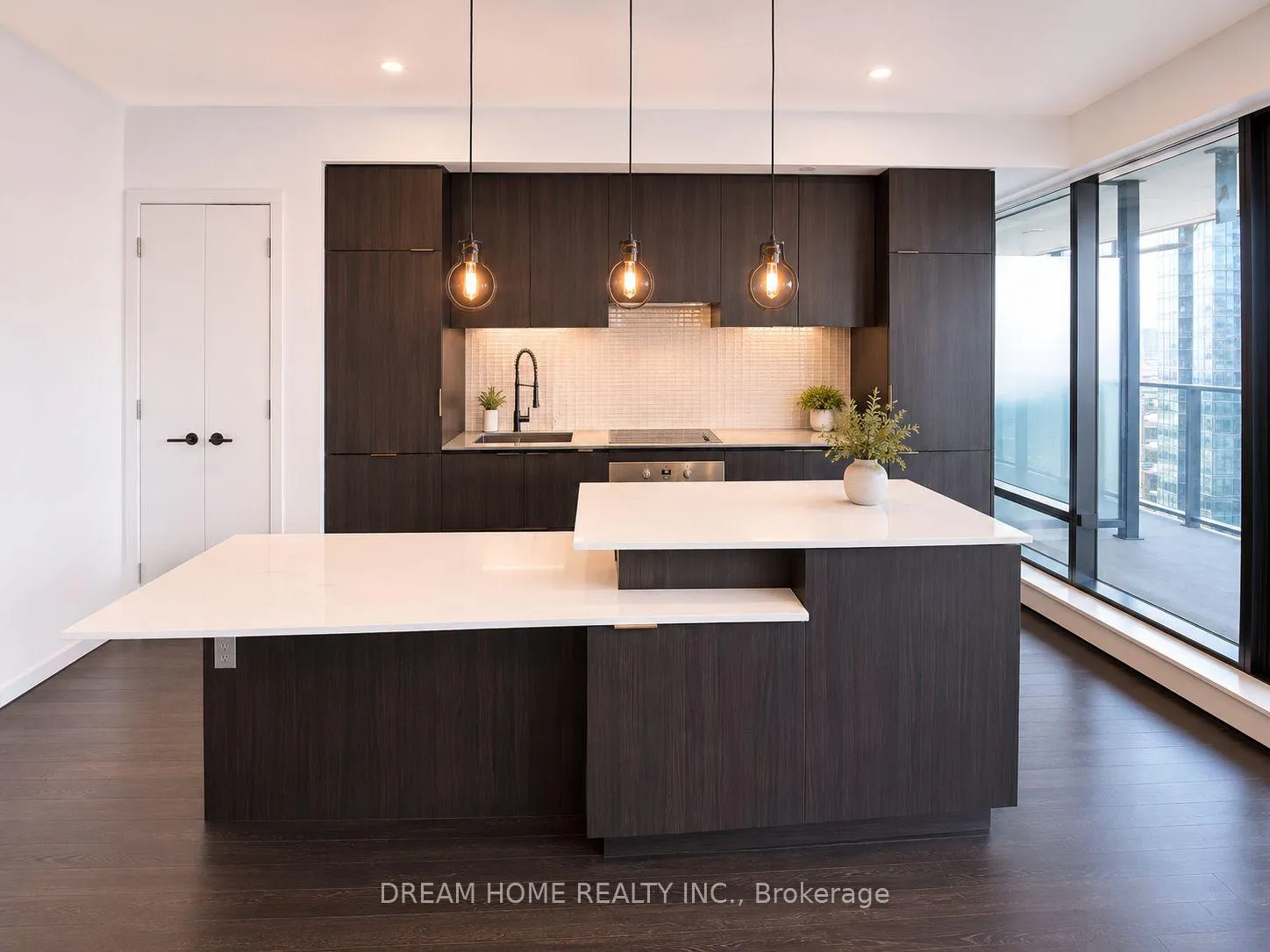 Photo 3 of Unit 1303, 5 St Joseph Street, Toronto, Bay Street Corridor — HOMEH