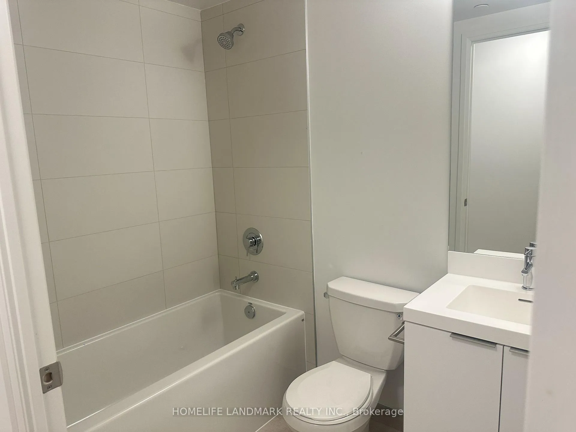 Photo 5 of Unit 1012, 8 Widmer Street, Toronto, Waterfront Communities — HOMEH