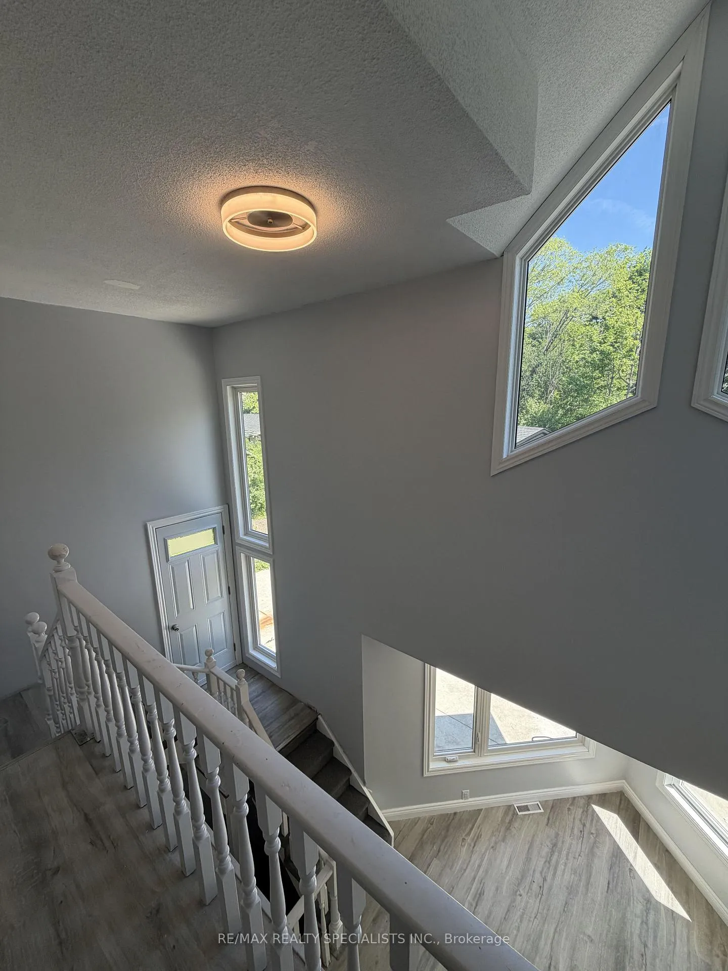Photo 7 of 28B Fleming Avenue, Brampton, Downtown Brampton — HOMEH
