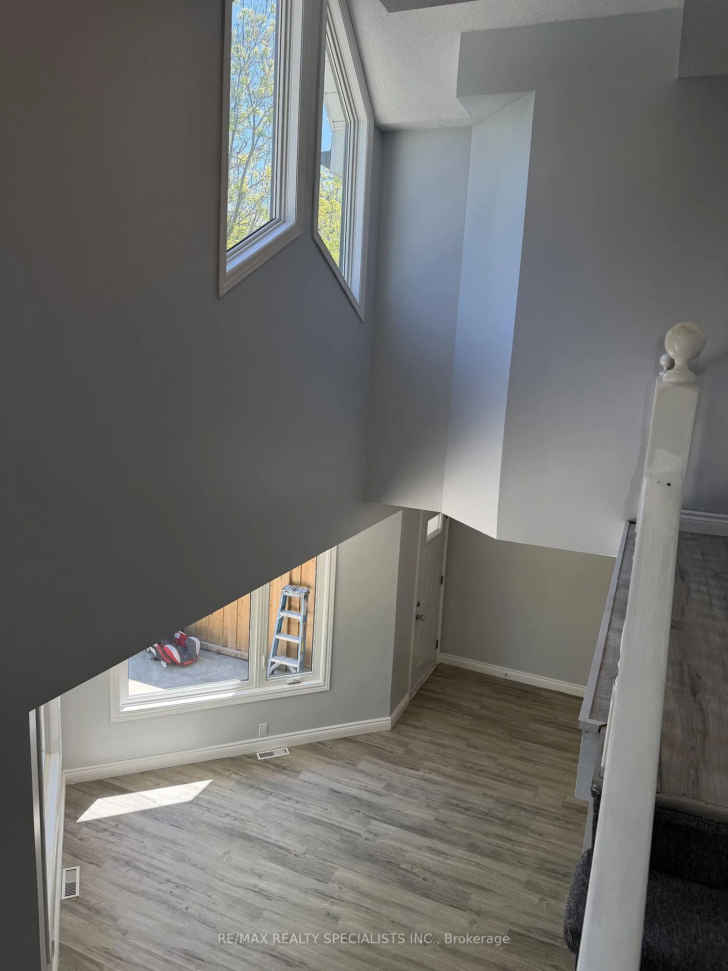 Photo 12 of 28B Fleming Avenue, Brampton, Downtown Brampton — HOMEH