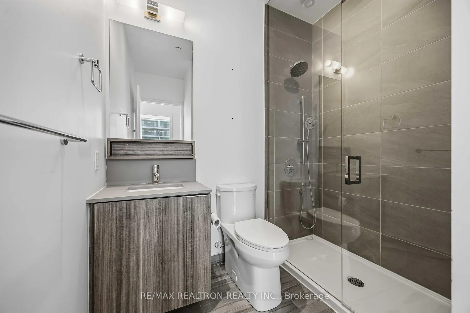 Photo 5 of Unit 903, 898 portage Parkway, Vaughan, Vaughan Corporate Centre — HOMEH