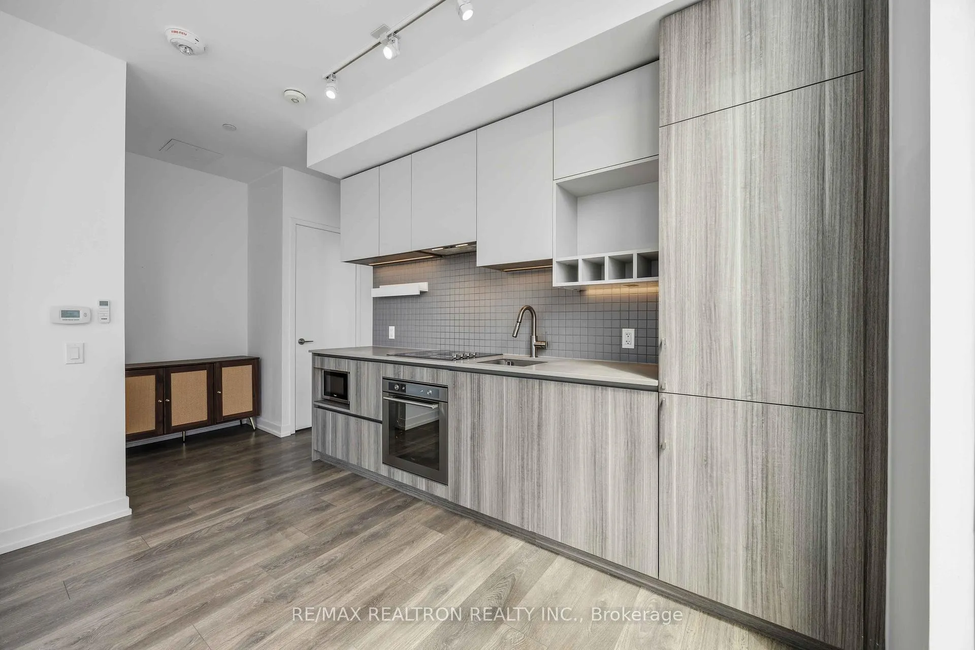 Photo 13 of Unit 903, 898 portage Parkway, Vaughan, Vaughan Corporate Centre — HOMEH
