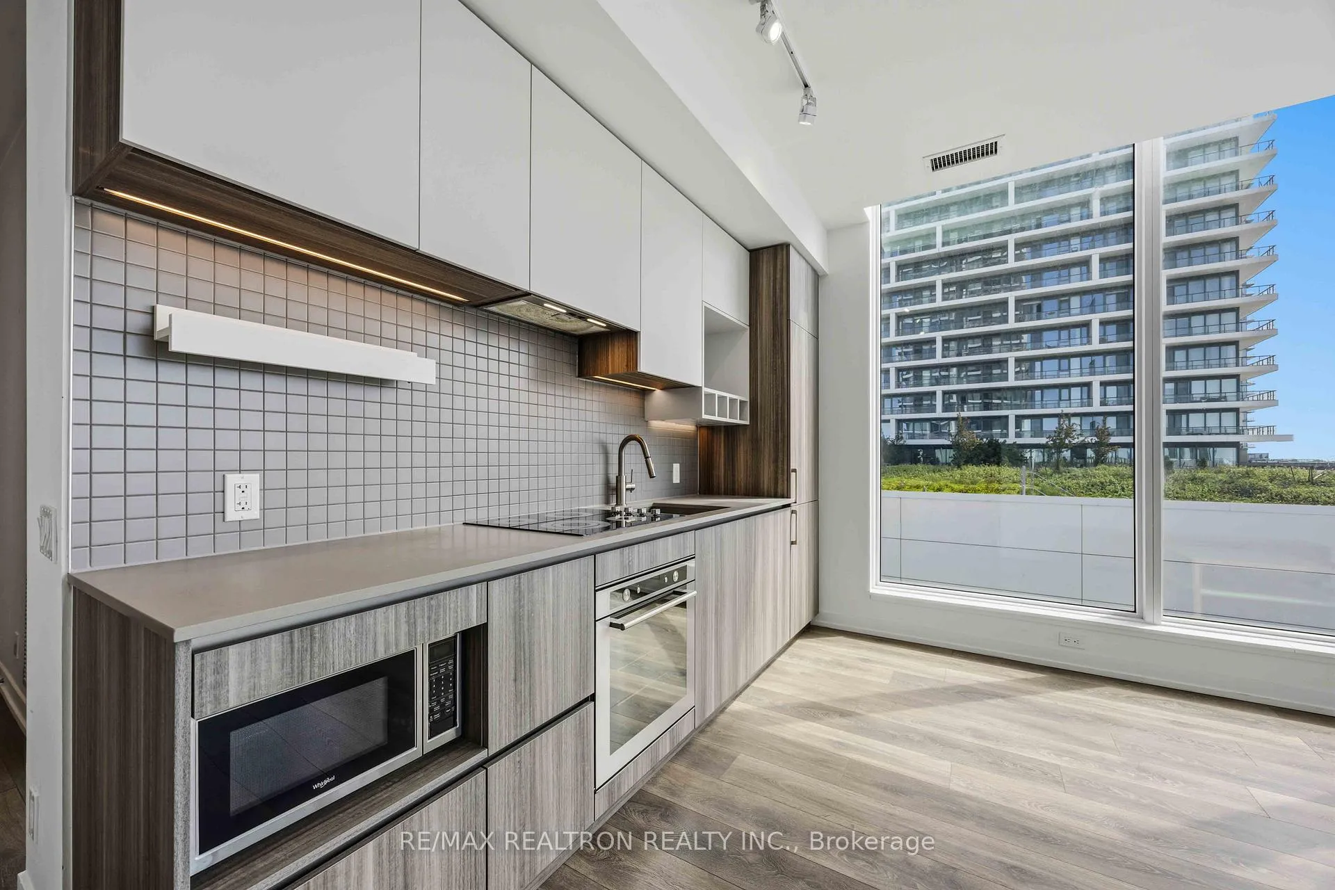 Photo 15 of Unit 903, 898 portage Parkway, Vaughan, Vaughan Corporate Centre — HOMEH