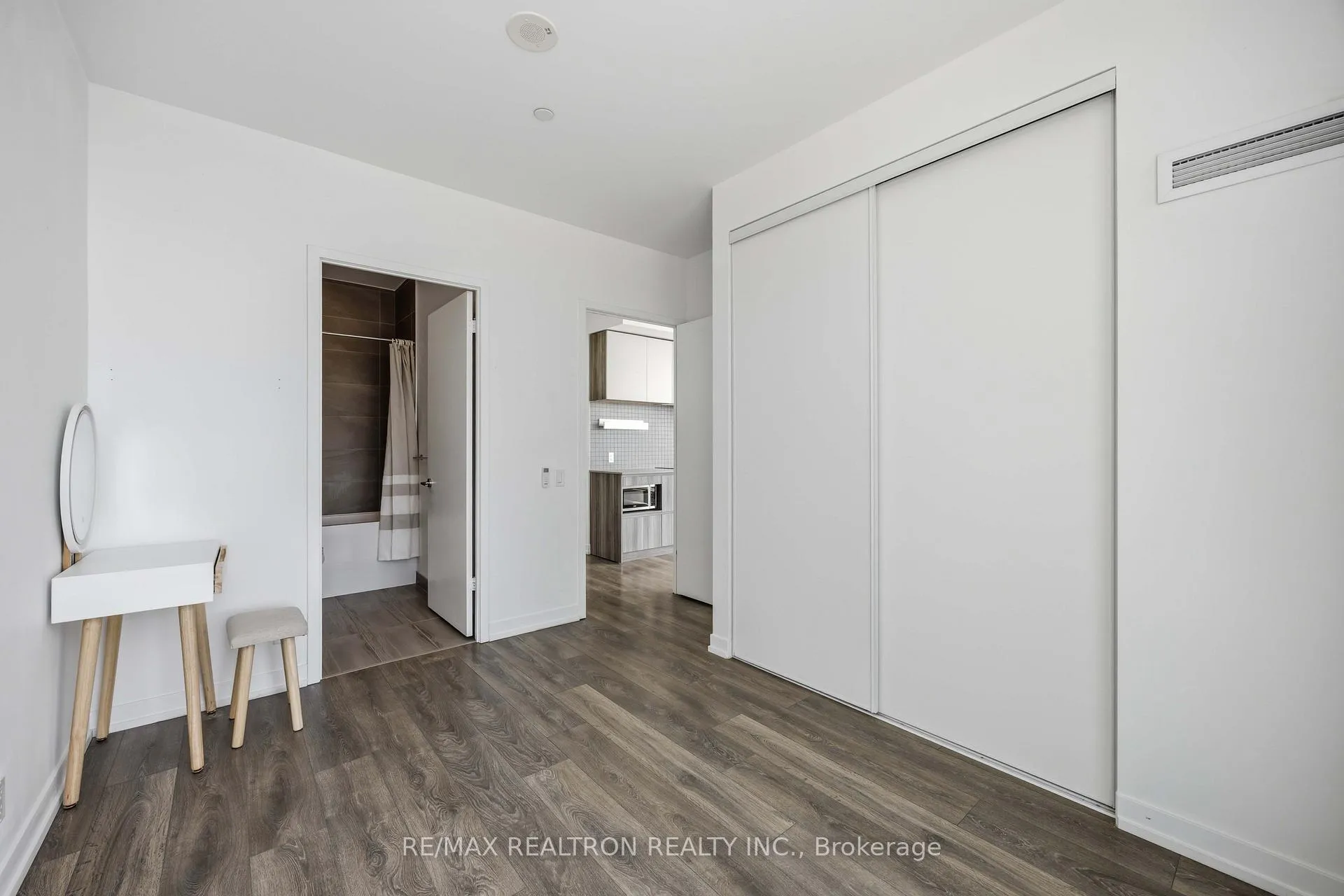 Photo 19 of Unit 903, 898 portage Parkway, Vaughan, Vaughan Corporate Centre — HOMEH