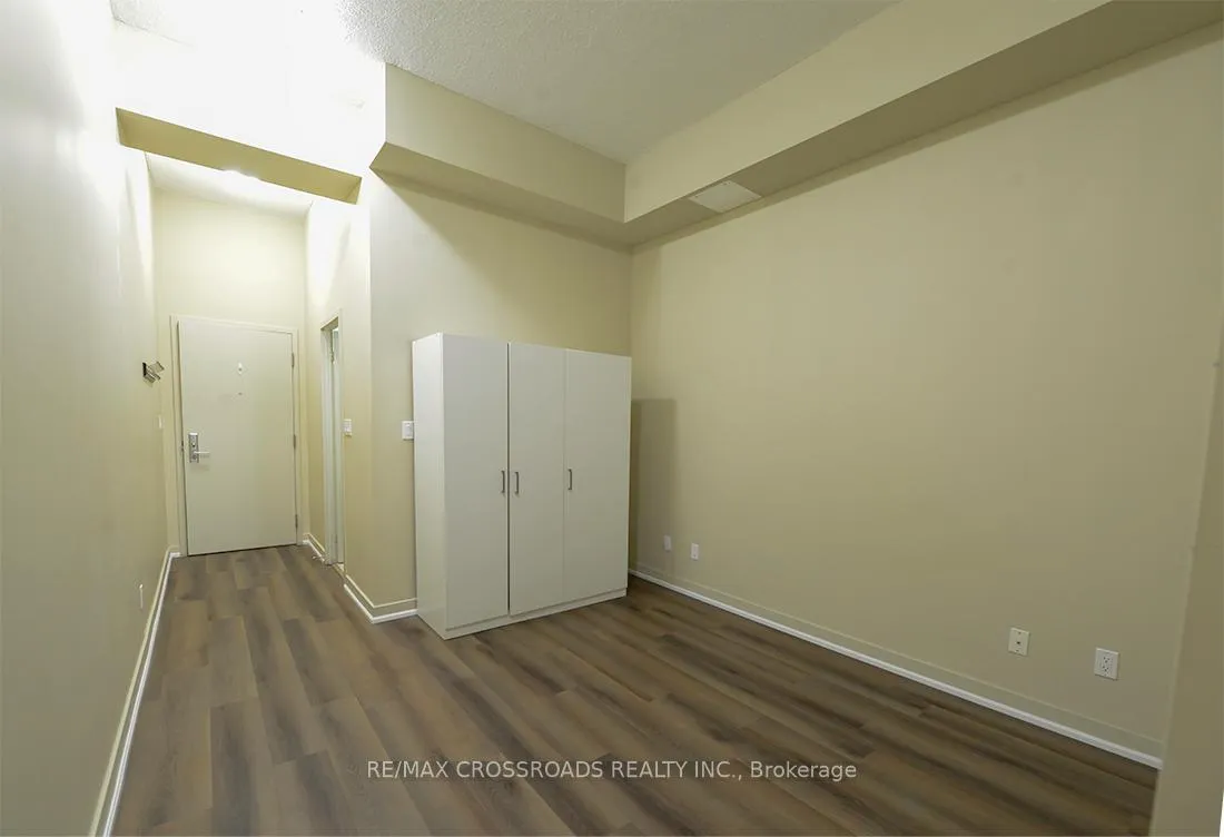 Photo 6 of Unit 706, 126 Simcoe Street, Toronto, Waterfront Communities — HOMEH