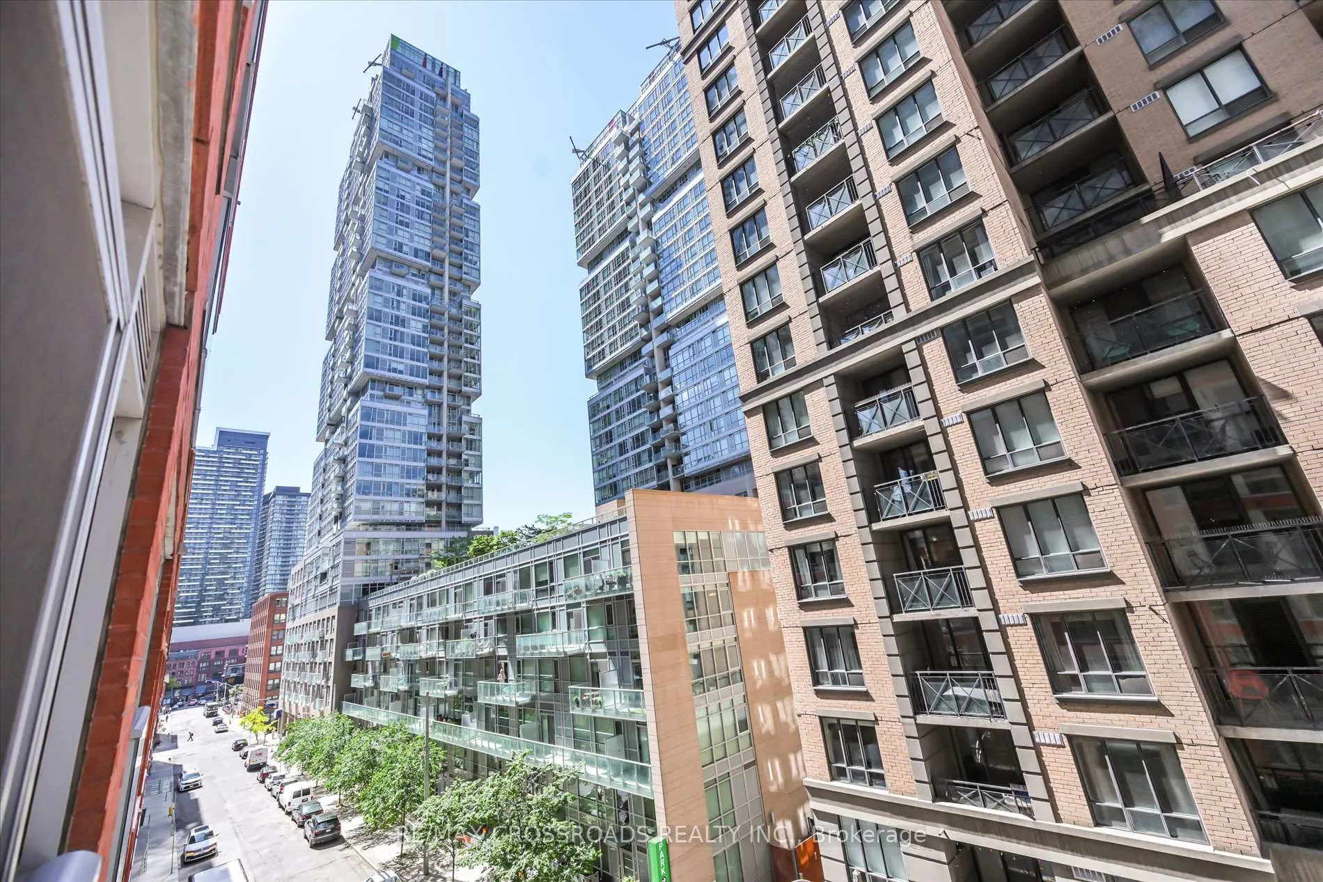 Photo 12 of Unit 706, 126 Simcoe Street, Toronto, Waterfront Communities — HOMEH