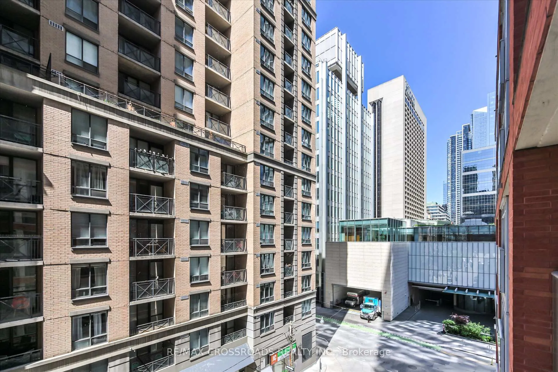 Photo 13 of Unit 706, 126 Simcoe Street, Toronto, Waterfront Communities — HOMEH