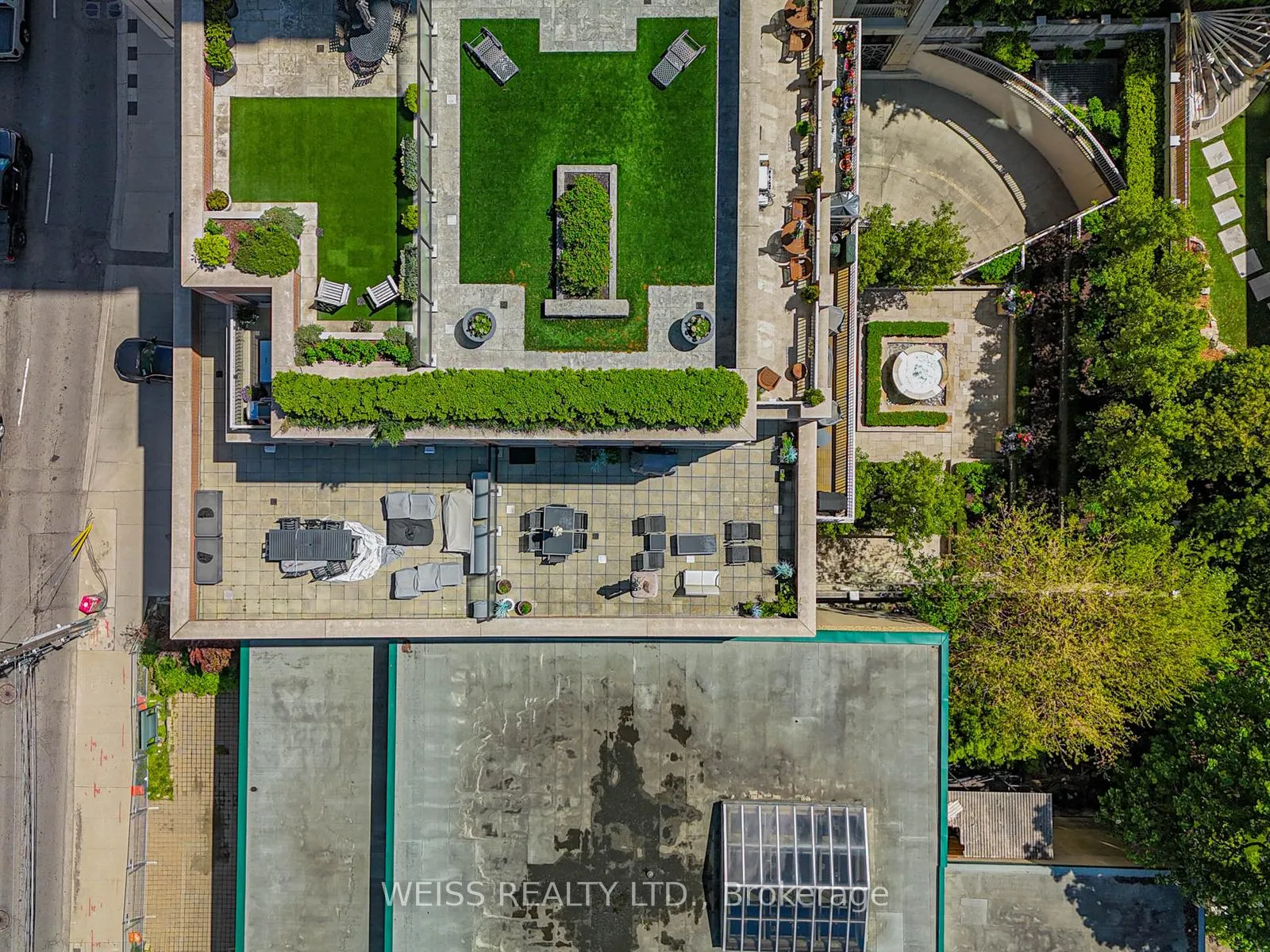 Photo 9 of Unit 506, 155 St Clair Avenue W, Toronto, Casa Loma — HOMEH