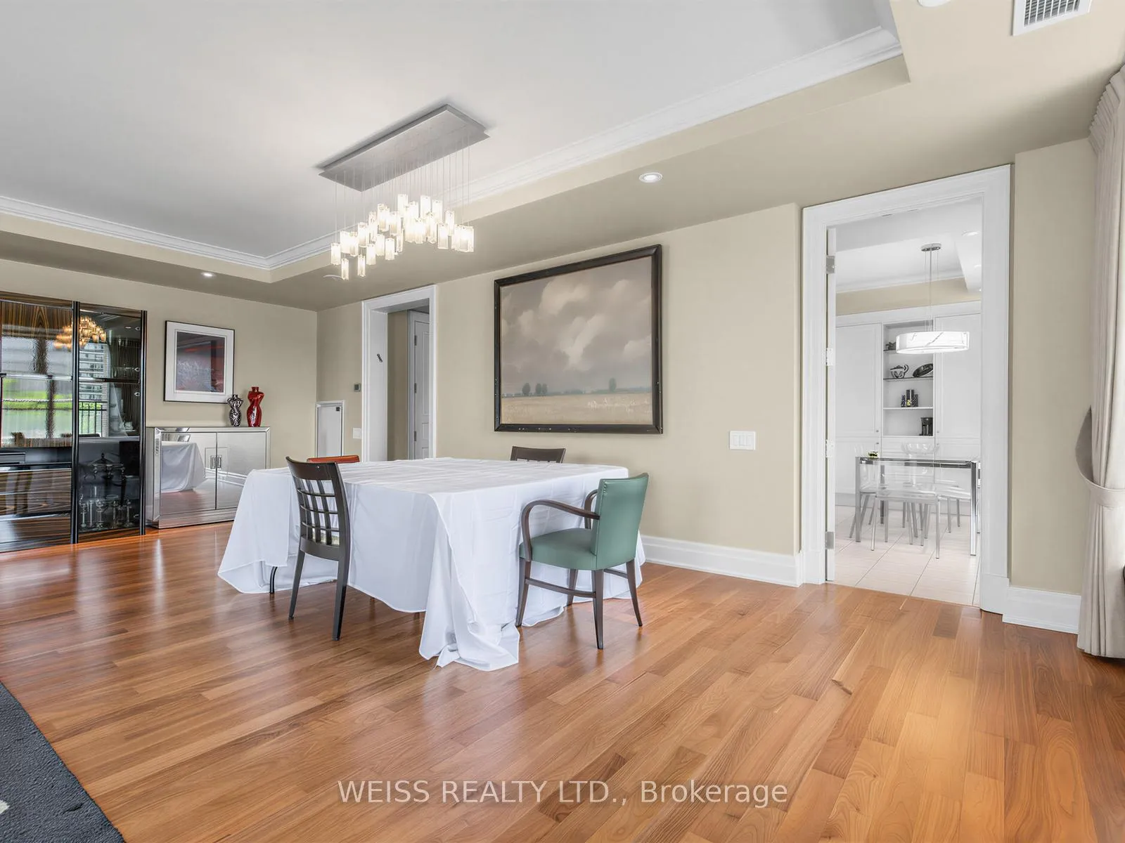 Photo 13 of Unit 506, 155 St Clair Avenue W, Toronto, Casa Loma — HOMEH