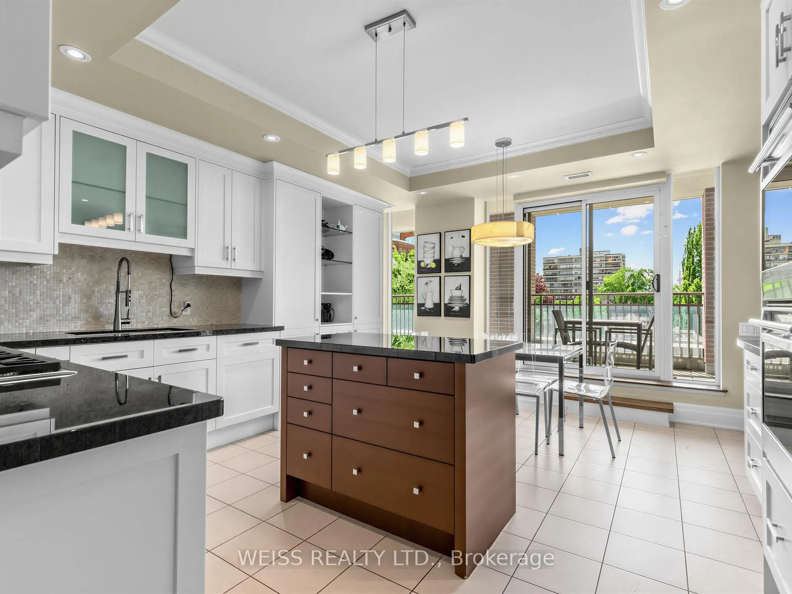 Photo 15 of Unit 506, 155 St Clair Avenue W, Toronto, Casa Loma — HOMEH