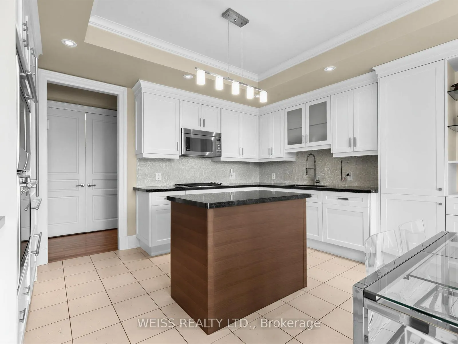 Photo 16 of Unit 506, 155 St Clair Avenue W, Toronto, Casa Loma — HOMEH