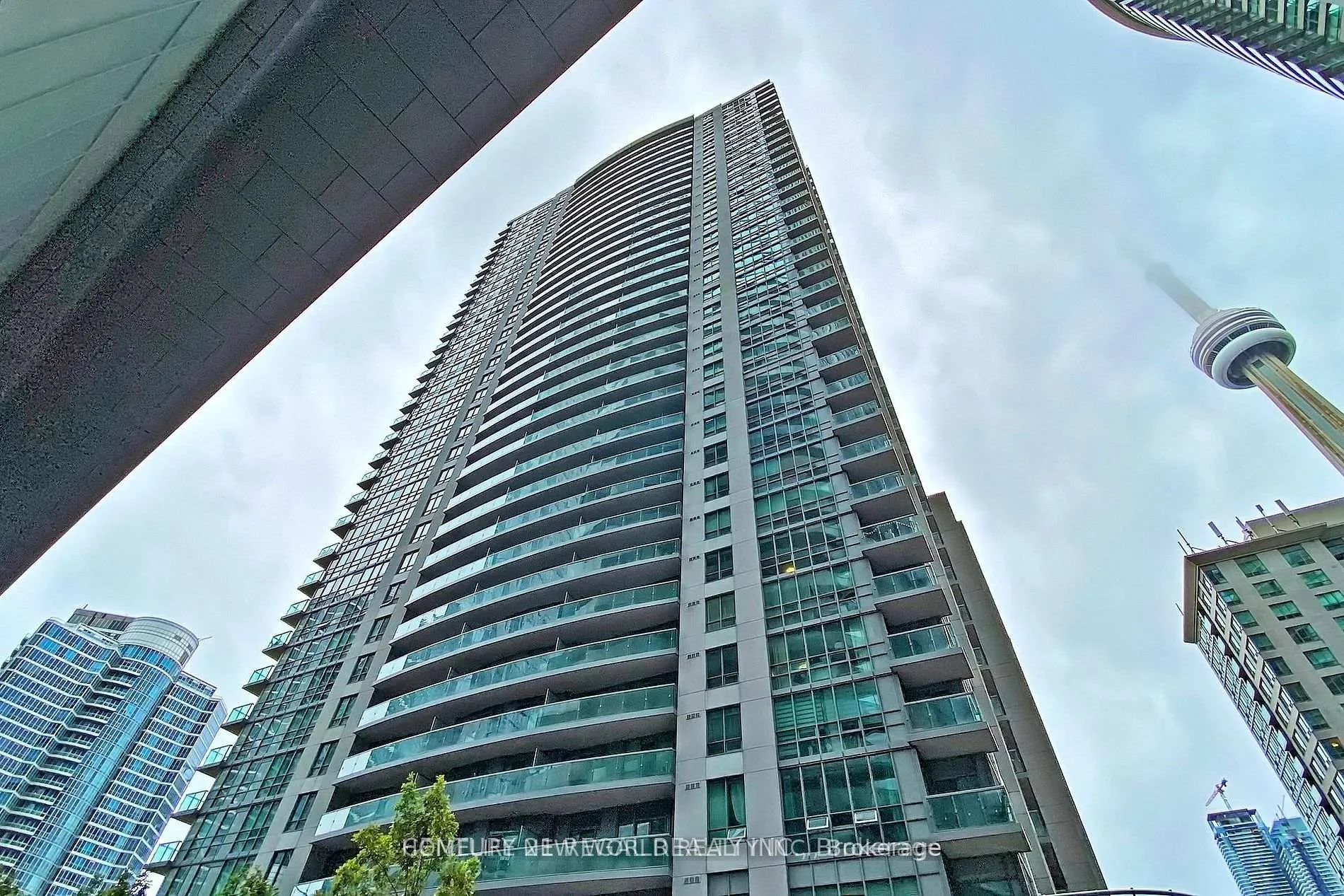 Photo 2 of Unit 2506, 19 Grand Trunk Crescent, Toronto, Waterfront Communities — HOMEH