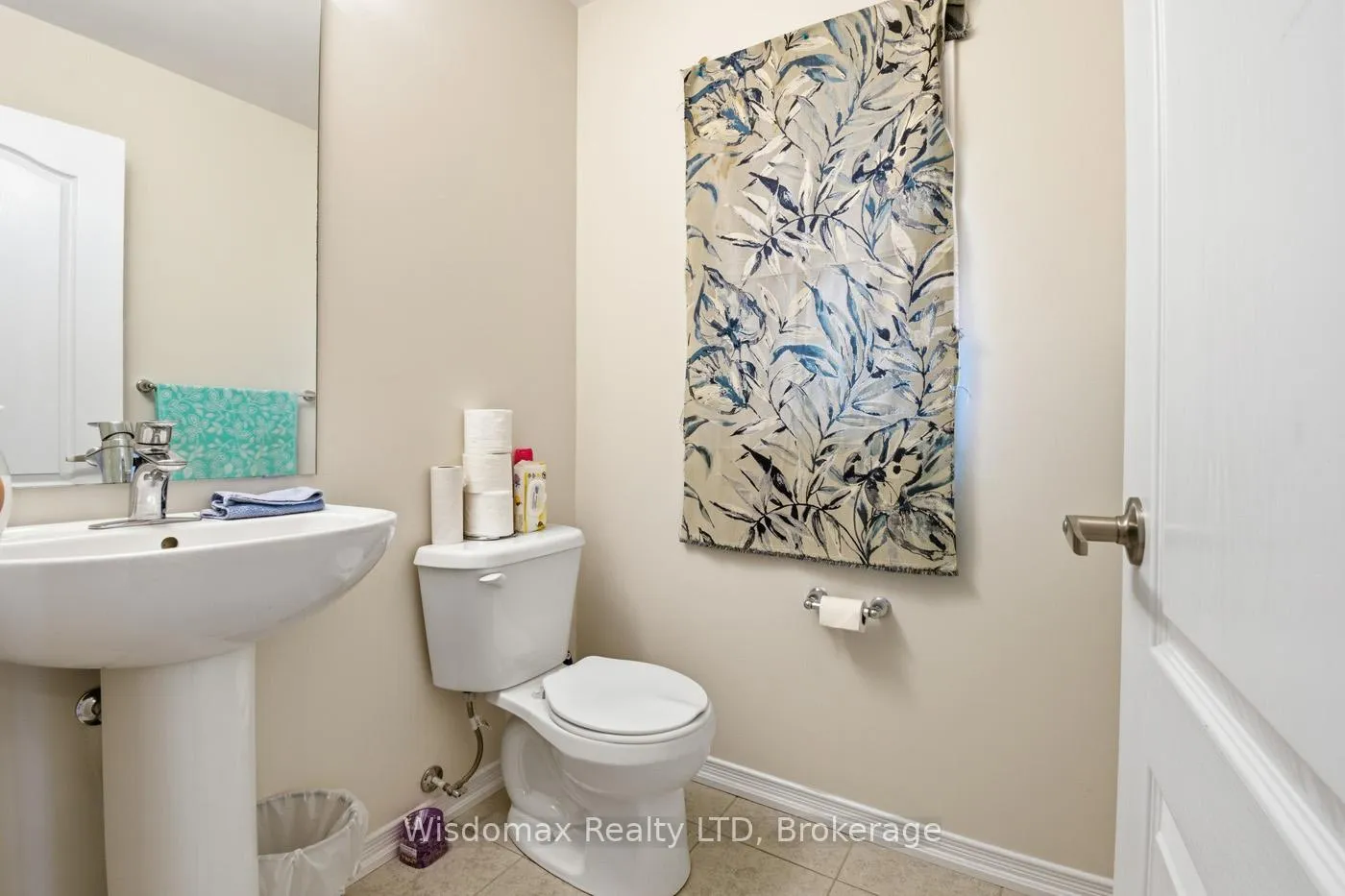 Photo 6 of 7719 Tupelo Crescent, Niagara Falls, Brown — HOMEH