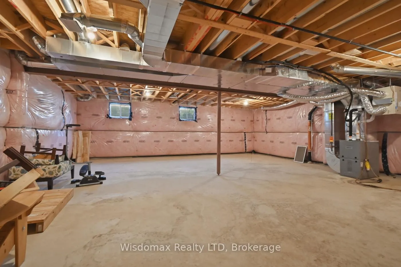 Photo 34 of 7719 Tupelo Crescent, Niagara Falls, Brown — HOMEH