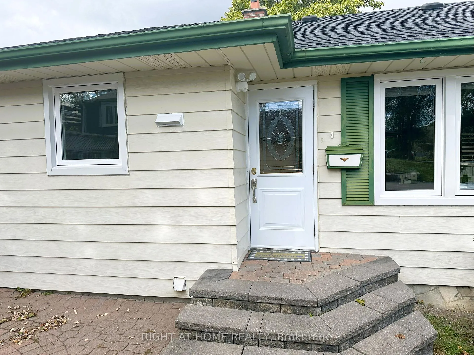Photo 6 of 782 Gorham Street, Newmarket, Gorham-College Manor — HOMEH