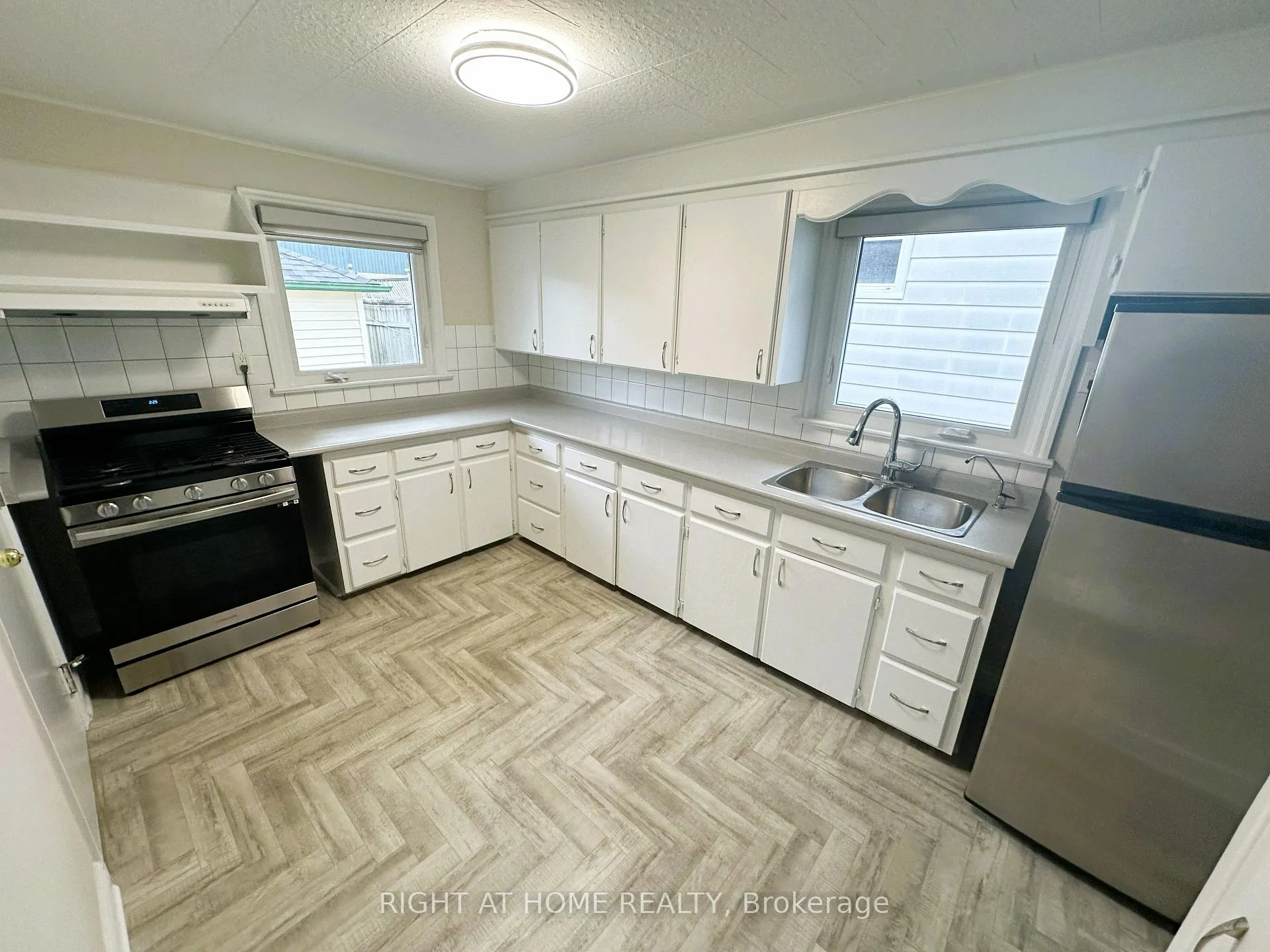 Photo 9 of 782 Gorham Street, Newmarket, Gorham-College Manor — HOMEH
