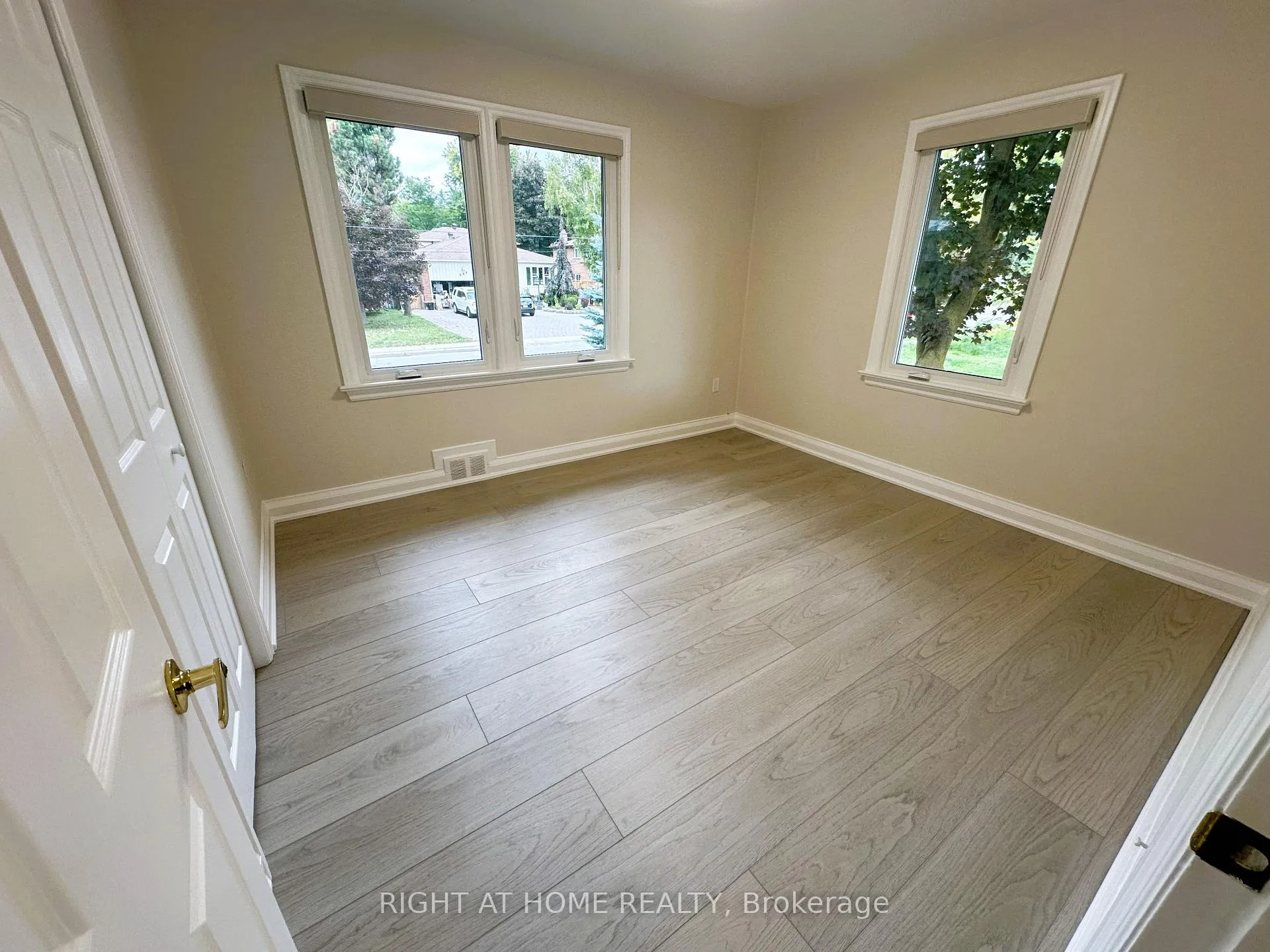 Photo 17 of 782 Gorham Street, Newmarket, Gorham-College Manor — HOMEH
