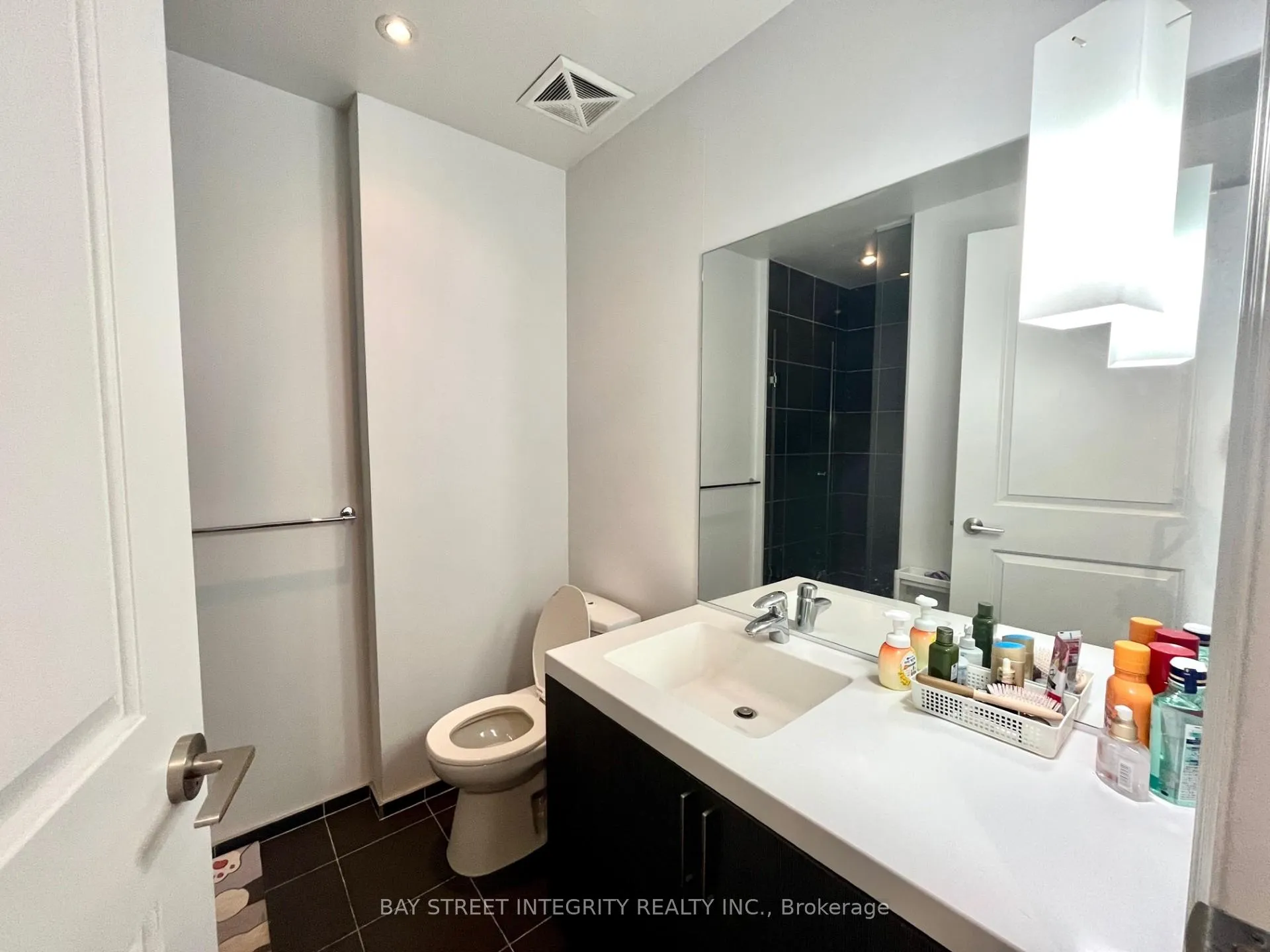 Photo 10 of Unit 1003, 8 The Esplanade Road, Toronto, Waterfront Communities — HOMEH