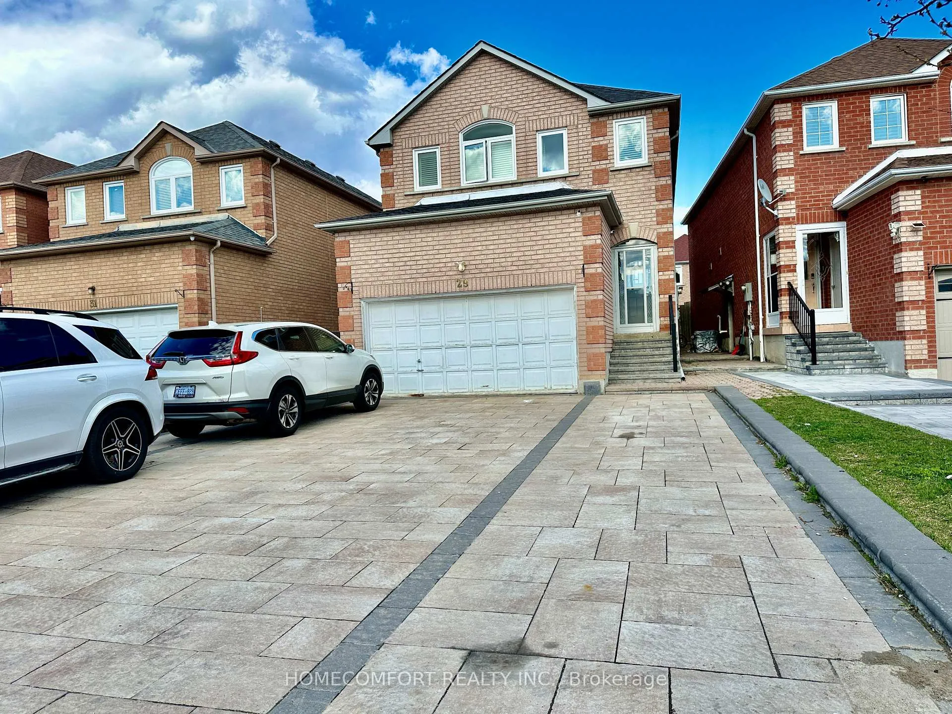 Photo 2 of Unit Main FL, 29 Sophia Road, Markham, Middlefield — HOMEH