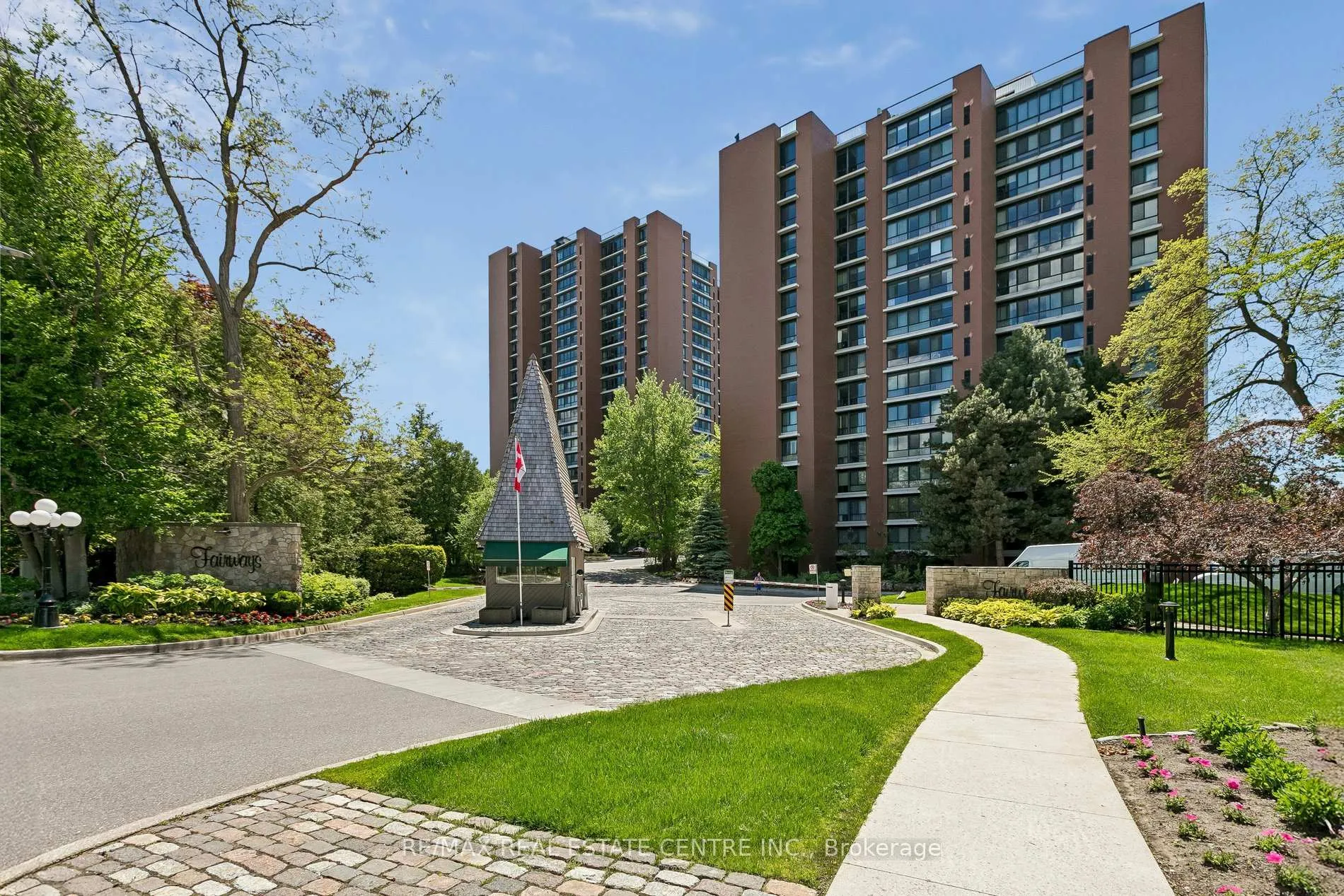 Front of Unit 609, 1400 Dixie Road