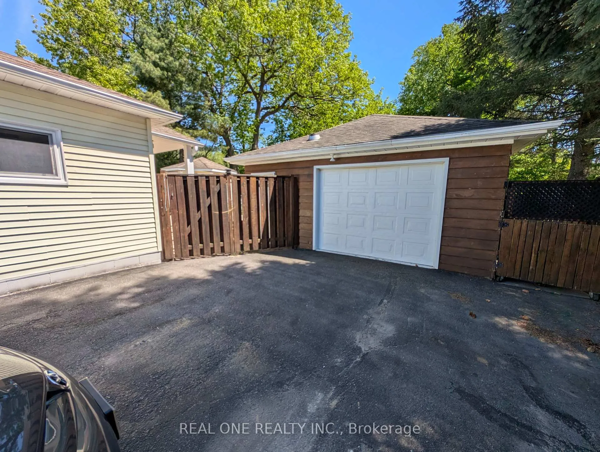 Photo 3 of 157 Bessborough Drive, Georgina, Keswick South — HOMEH