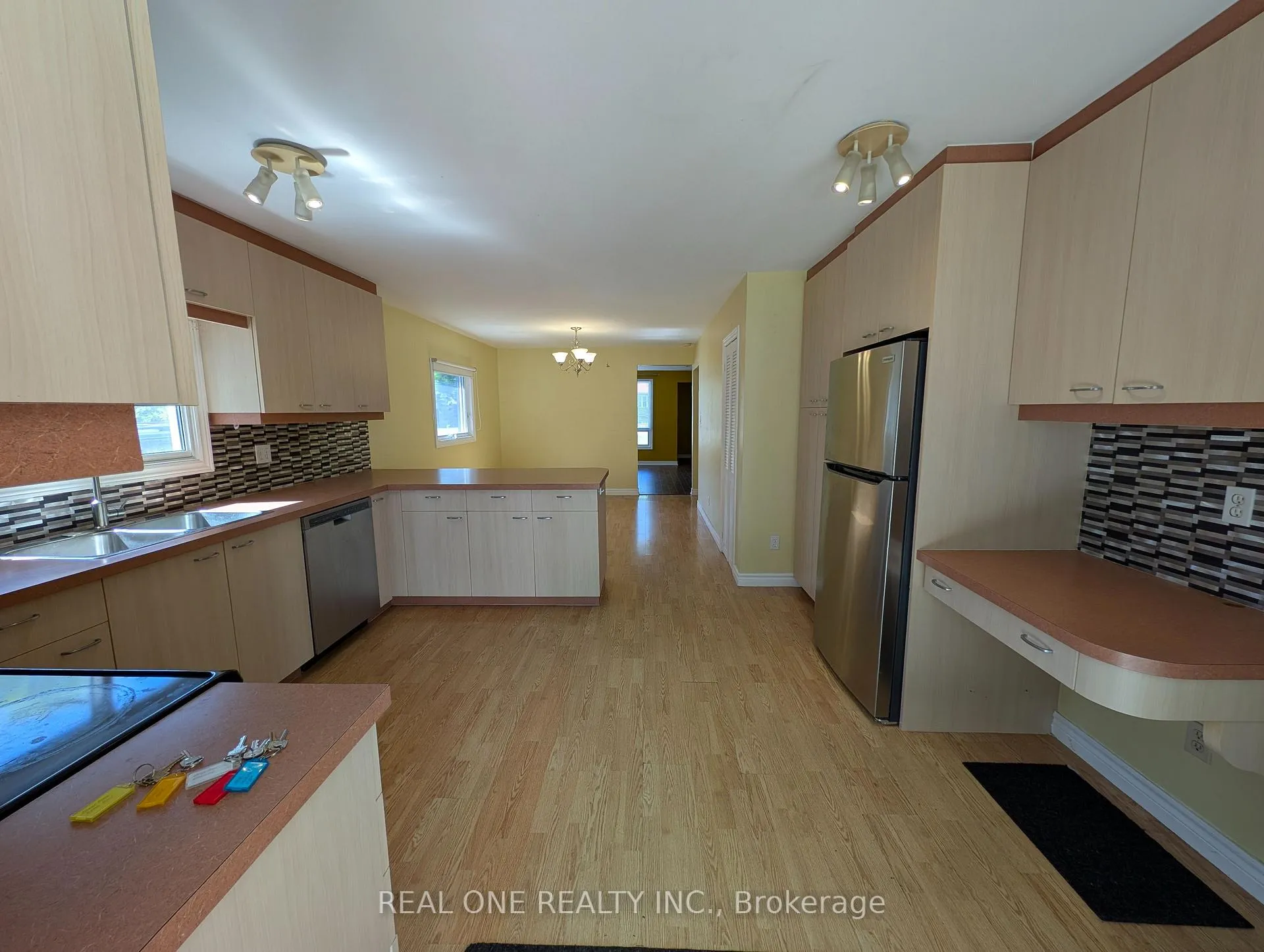 Photo 7 of 157 Bessborough Drive, Georgina, Keswick South — HOMEH