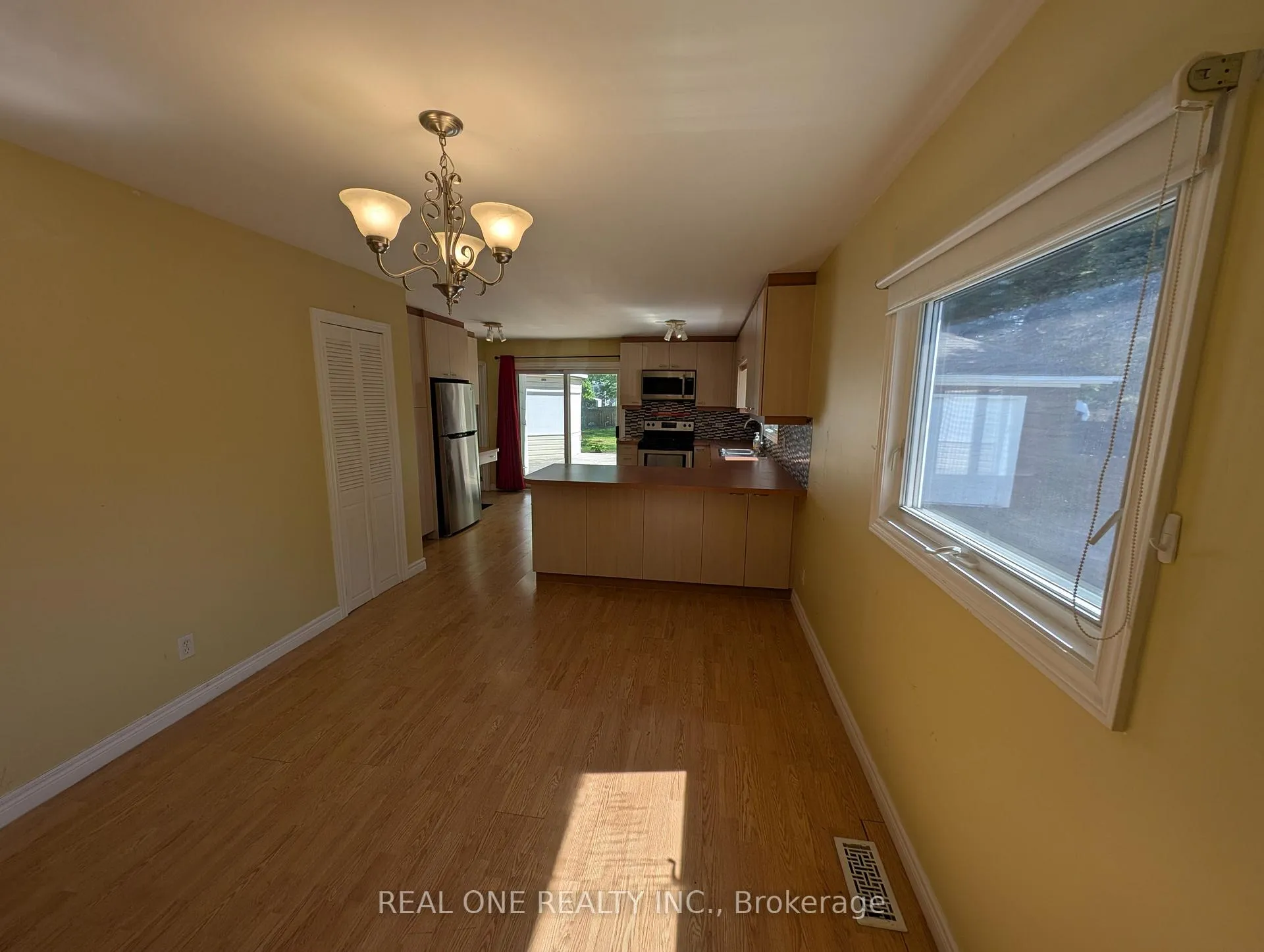 Photo 10 of 157 Bessborough Drive, Georgina, Keswick South — HOMEH