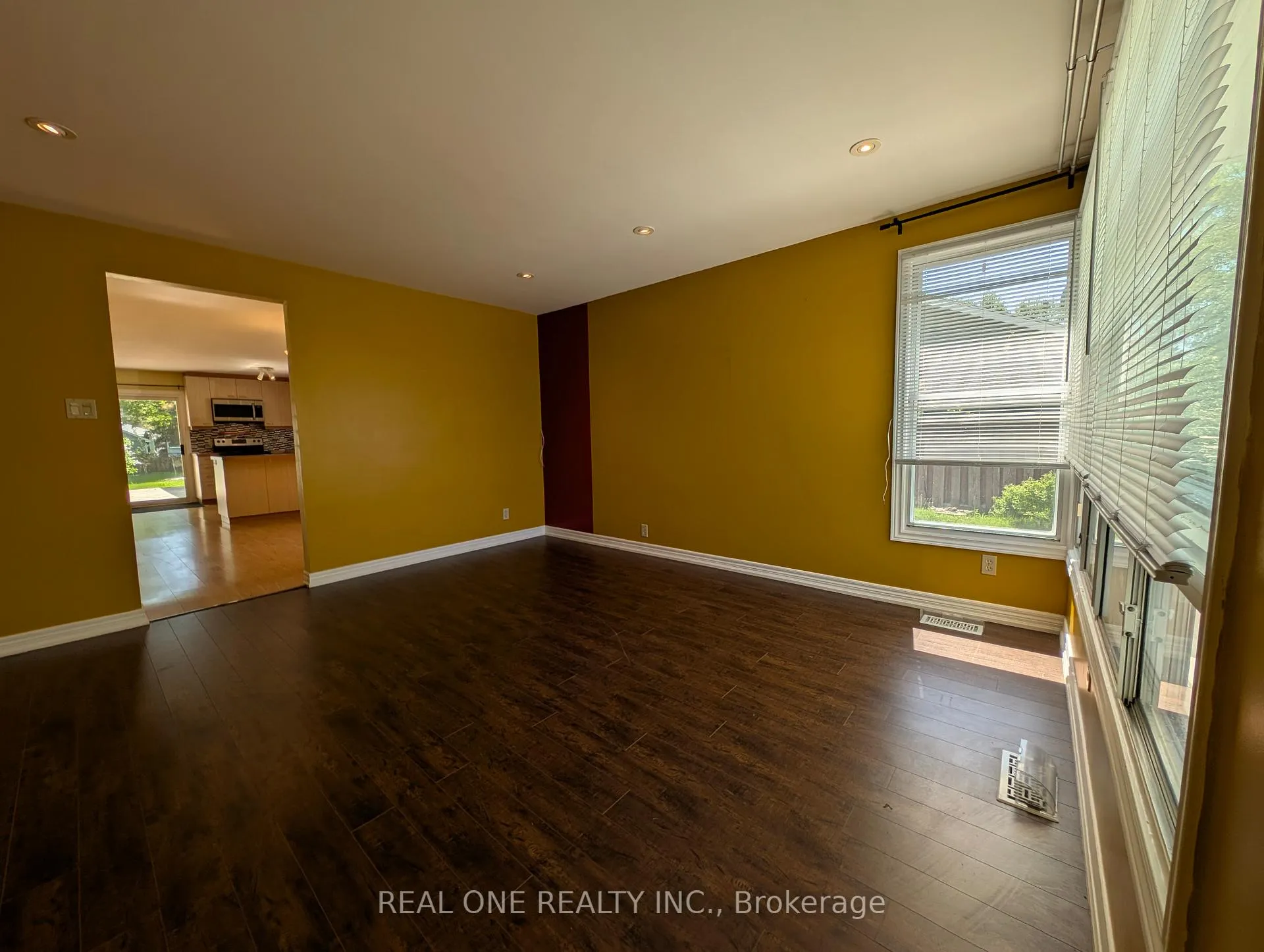 Photo 14 of 157 Bessborough Drive, Georgina, Keswick South — HOMEH