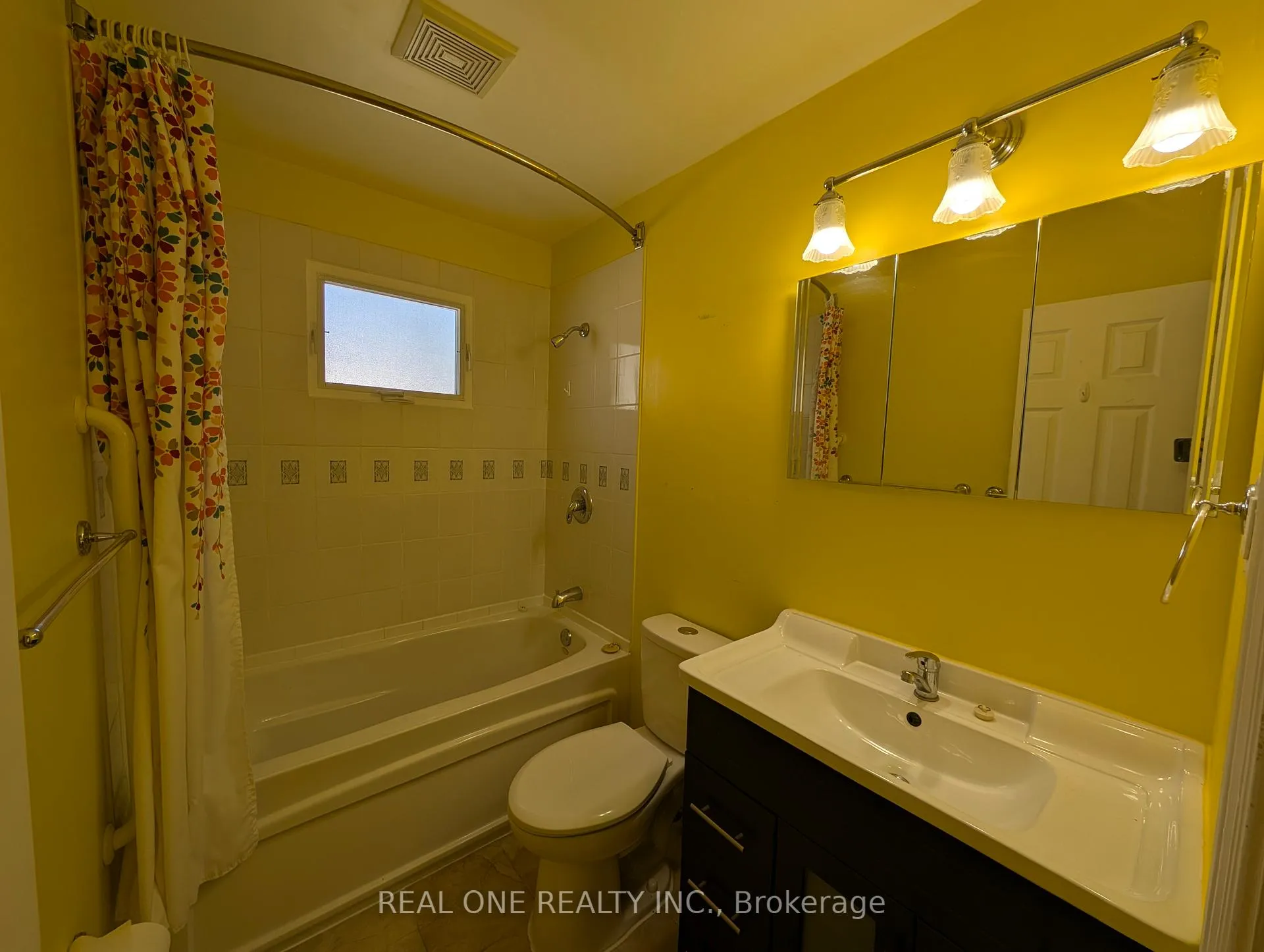 Photo 20 of 157 Bessborough Drive, Georgina, Keswick South — HOMEH