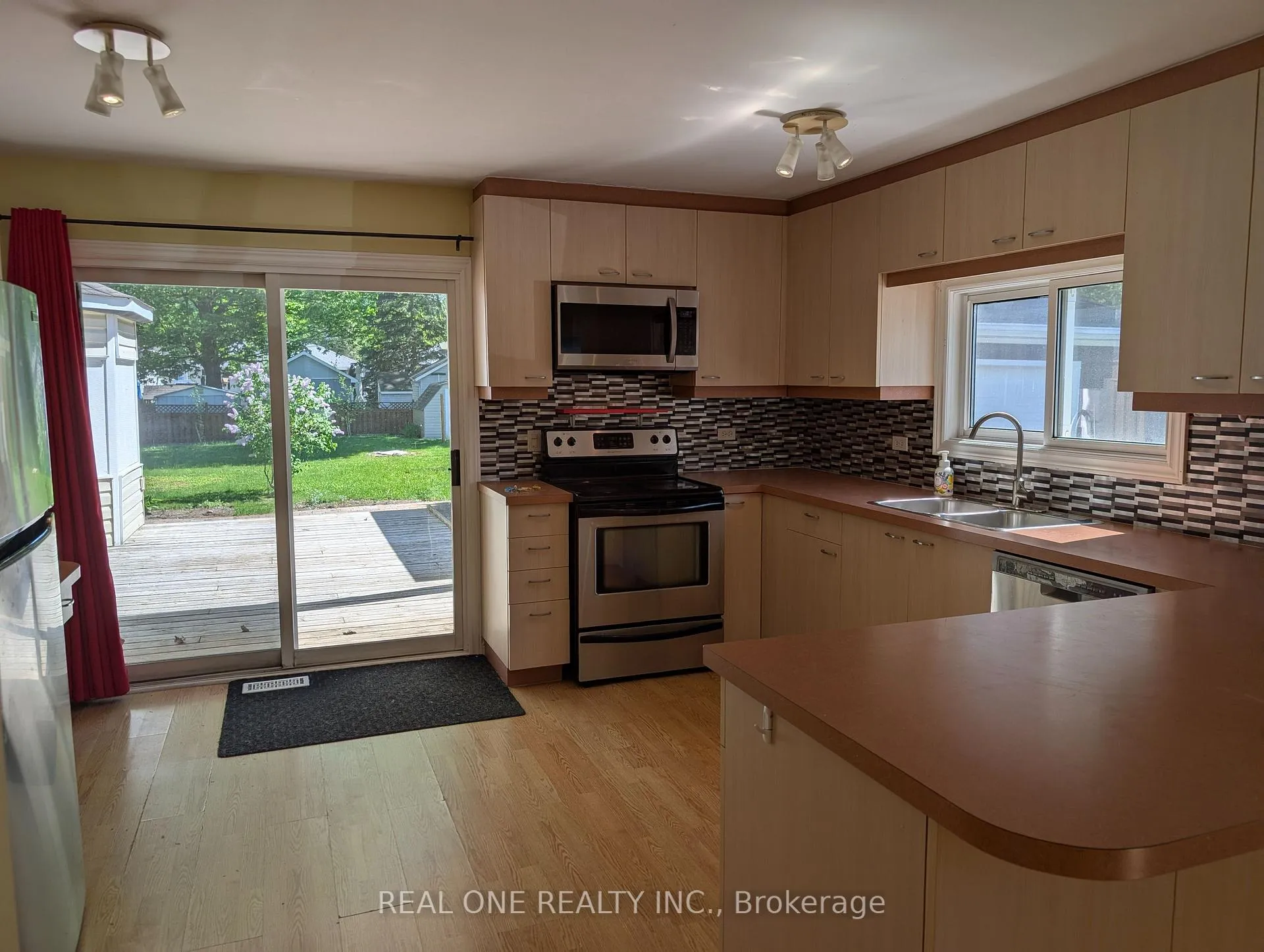 Photo 23 of 157 Bessborough Drive, Georgina, Keswick South — HOMEH
