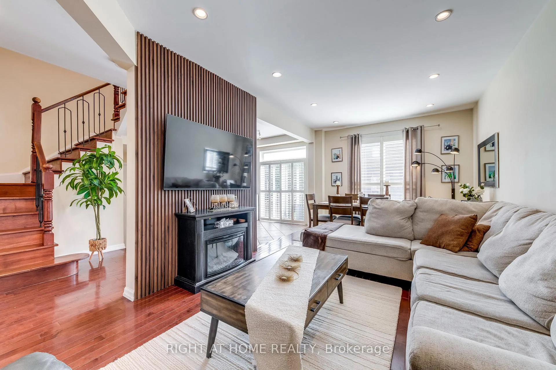 Photo 4 of 3048 Jenn Avenue, Burlington, Alton — HOMEH