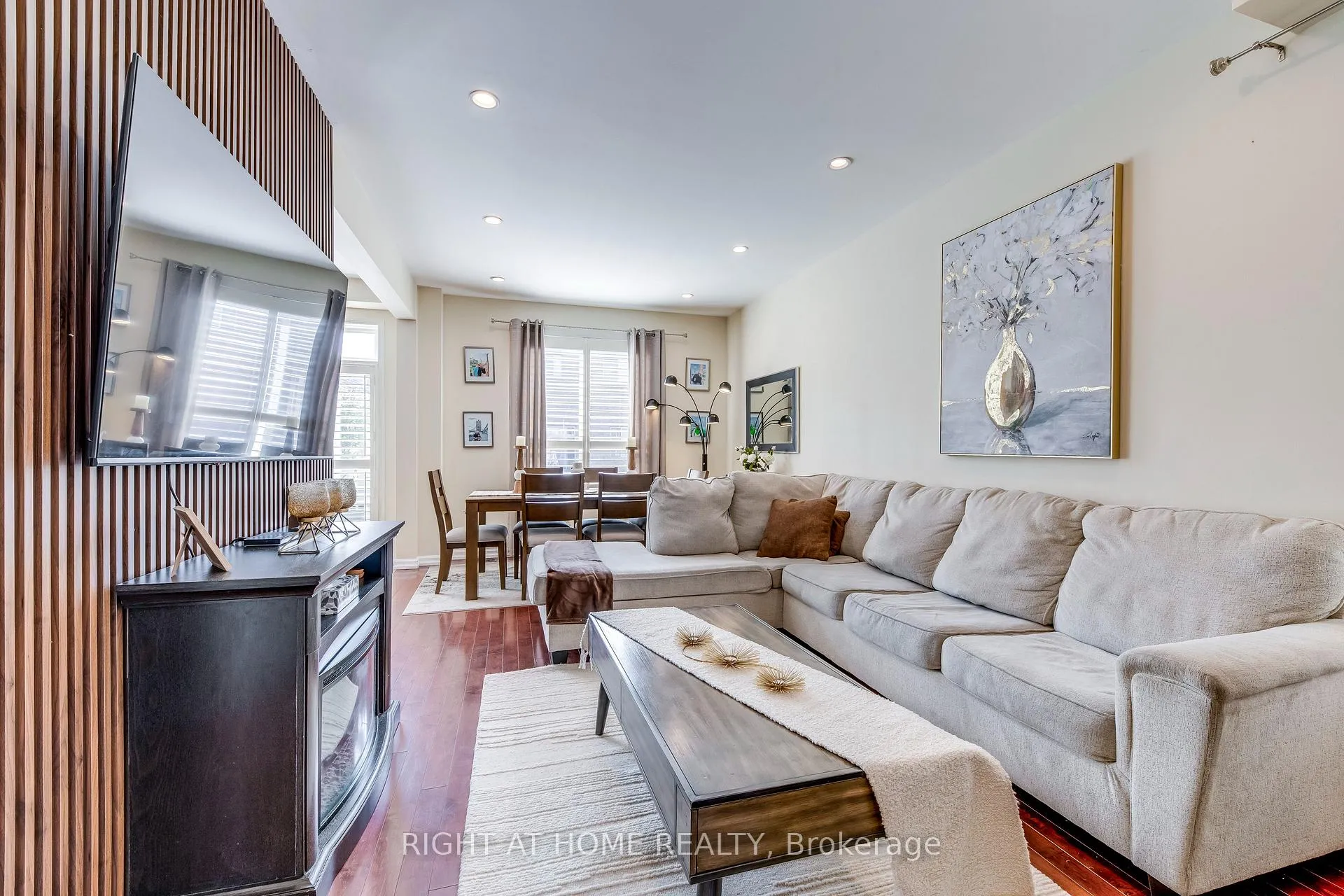 Photo 5 of 3048 Jenn Avenue, Burlington, Alton — HOMEH