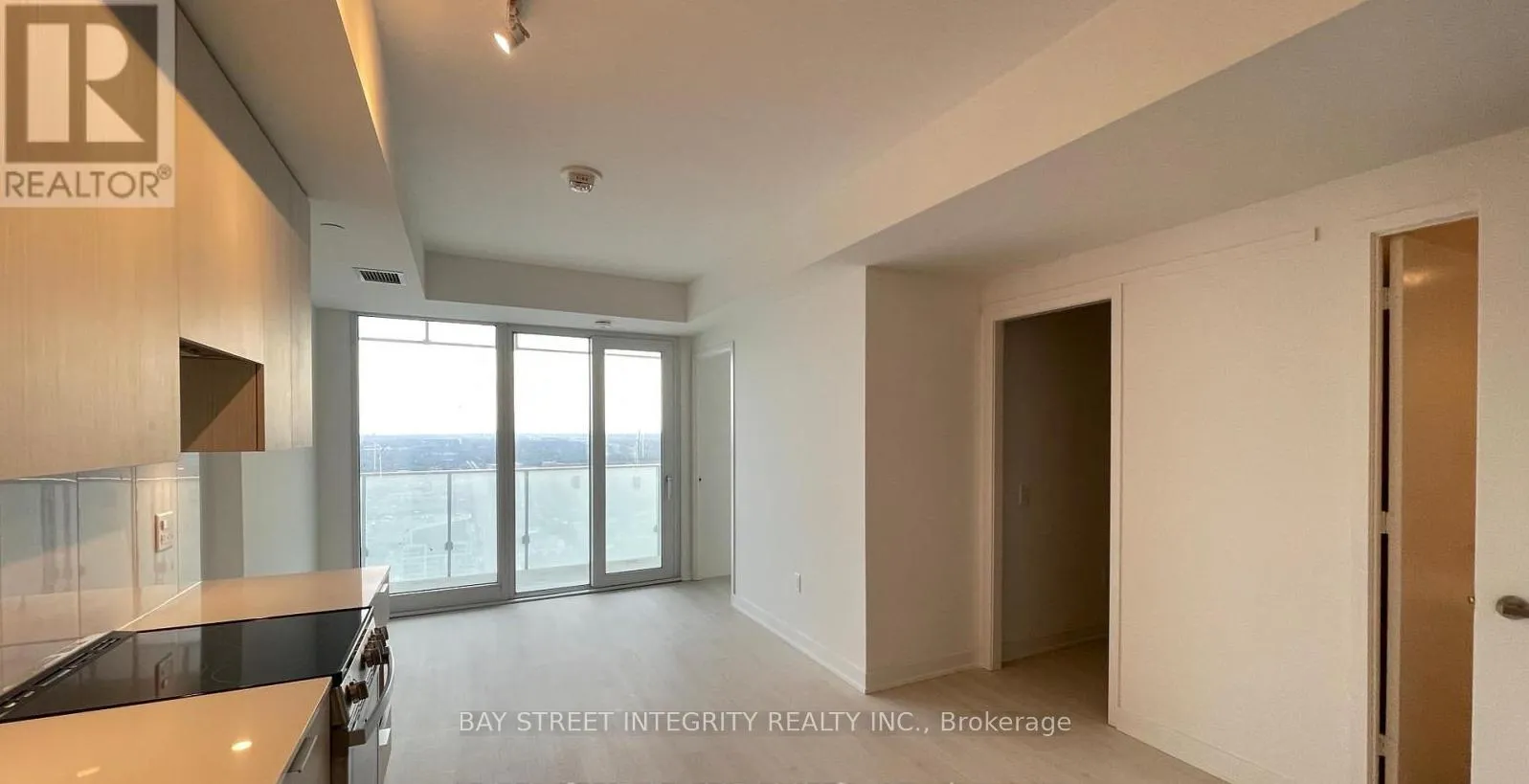 Photo 3 of Unit 4908, 3900 Confederation Parkway, Mississauga, City Centre — HOMEH