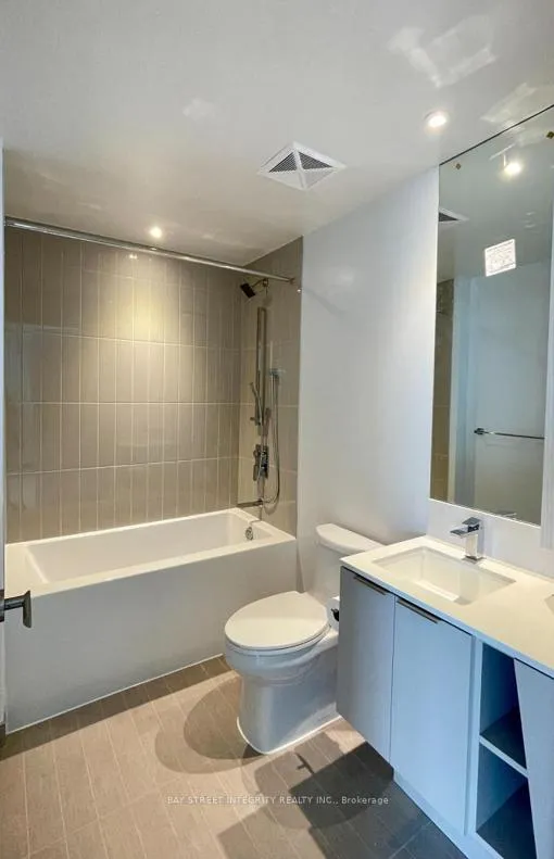 Photo 6 of Unit 4908, 3900 Confederation Parkway, Mississauga, City Centre — HOMEH