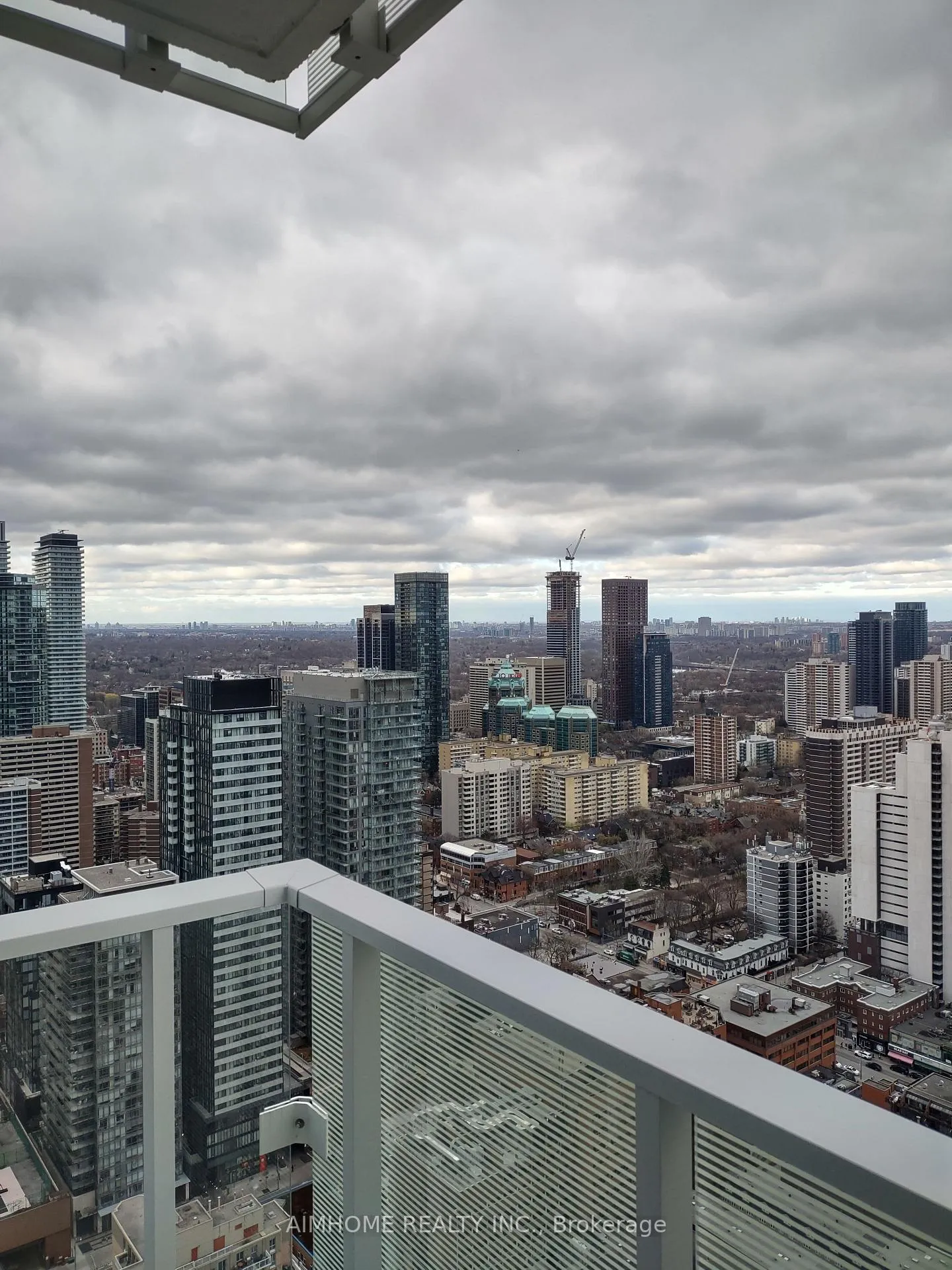 Photo 15 of 501 Yonge Street, Toronto, Church-Yonge Corridor — HOMEH