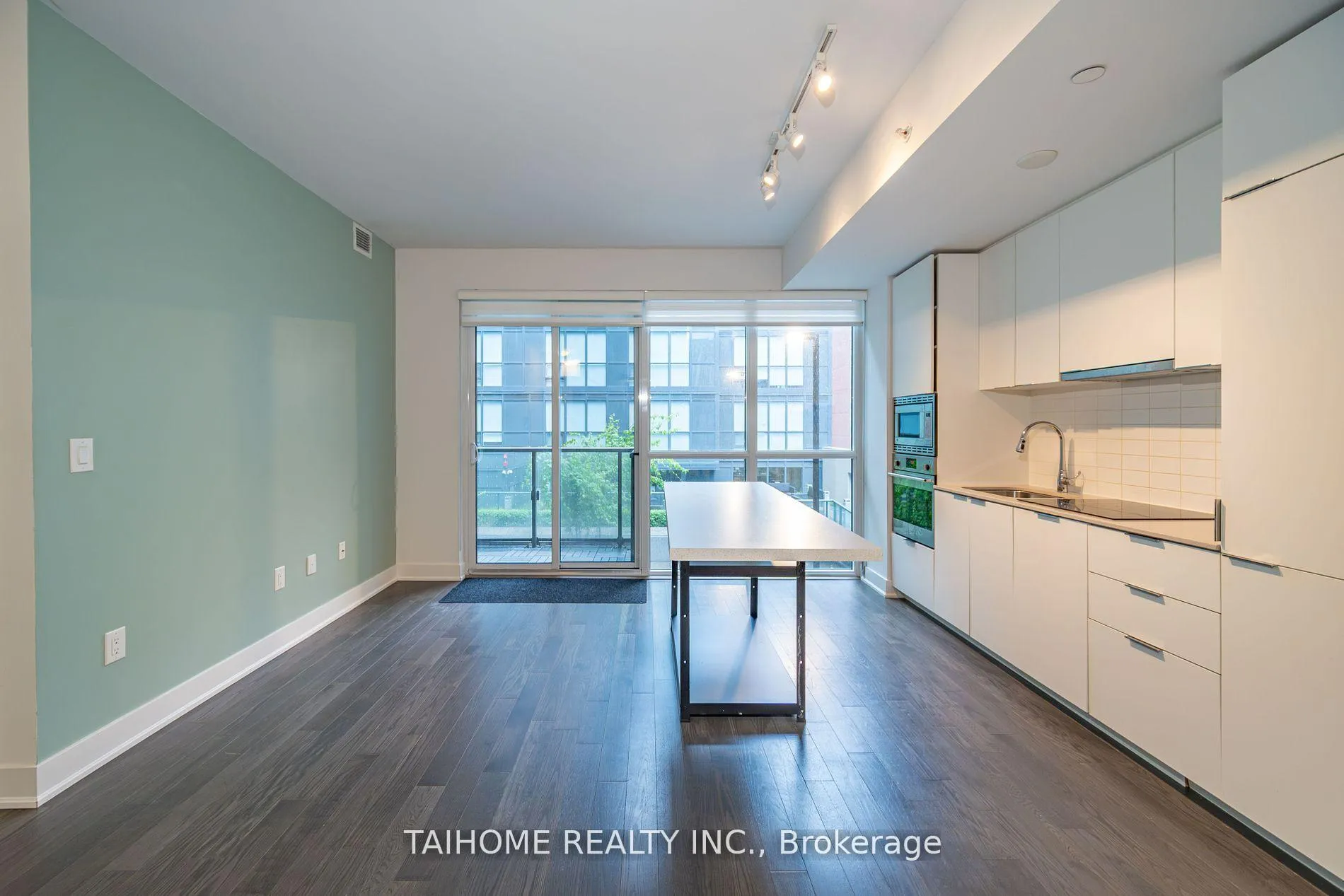 Photo 2 of Unit 307, 955 Bay Street, Toronto, Bay Street Corridor — HOMEH