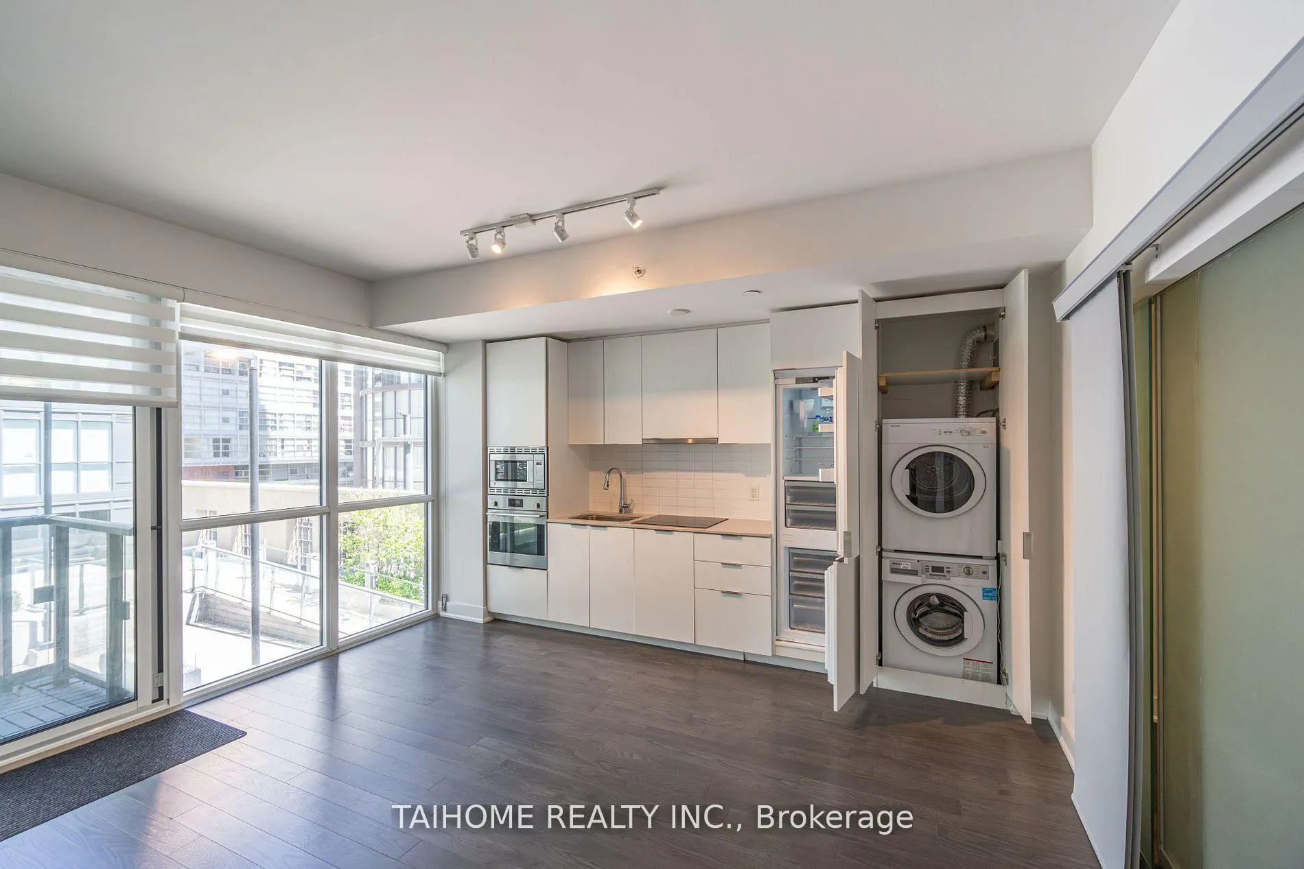 Photo 3 of Unit 307, 955 Bay Street, Toronto, Bay Street Corridor — HOMEH