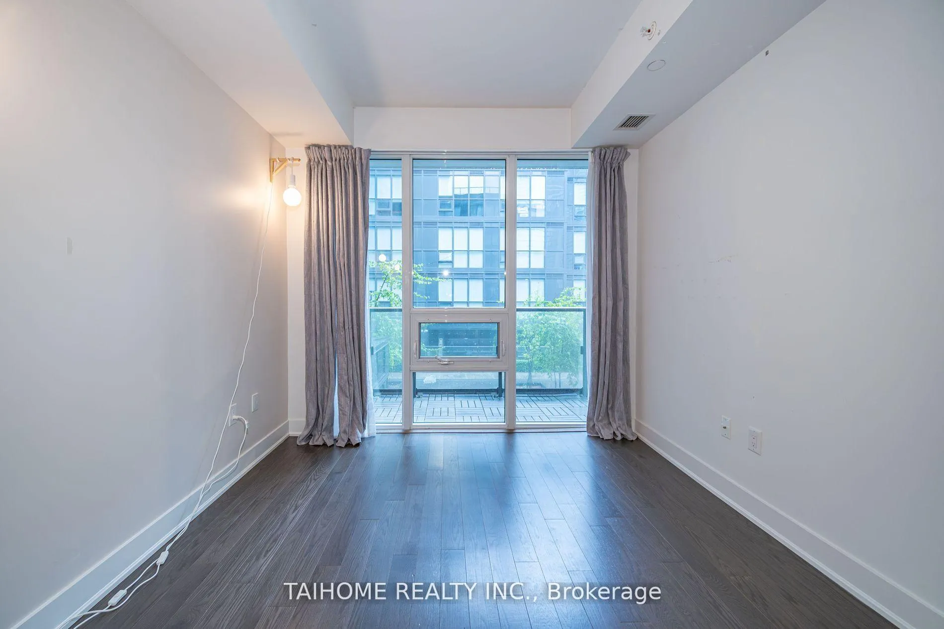 Photo 6 of Unit 307, 955 Bay Street, Toronto, Bay Street Corridor — HOMEH