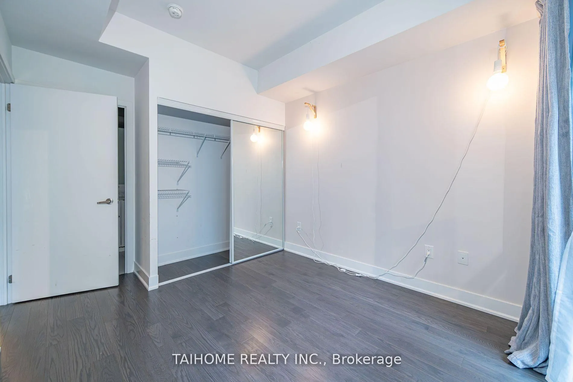 Photo 7 of Unit 307, 955 Bay Street, Toronto, Bay Street Corridor — HOMEH