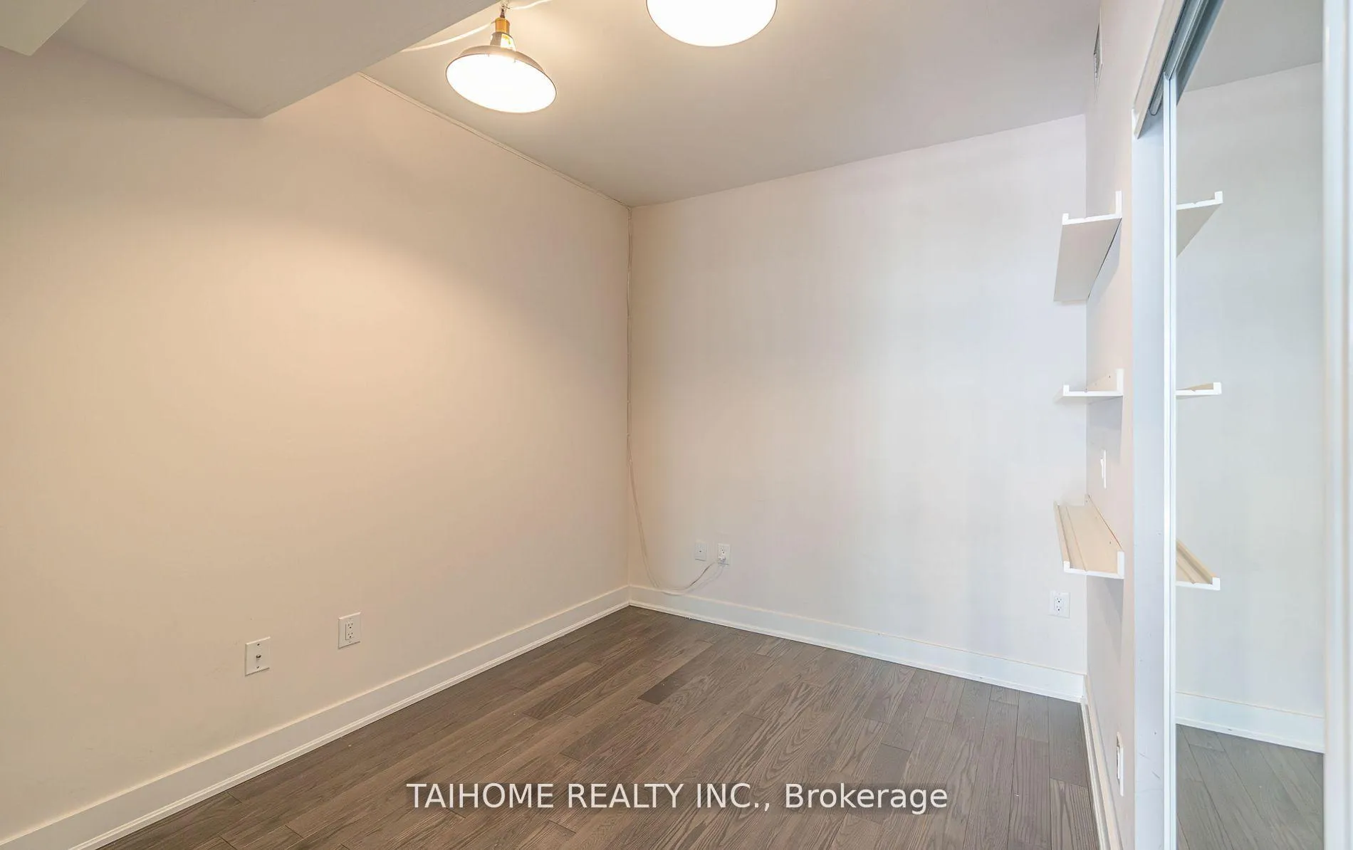 Photo 9 of Unit 307, 955 Bay Street, Toronto, Bay Street Corridor — HOMEH