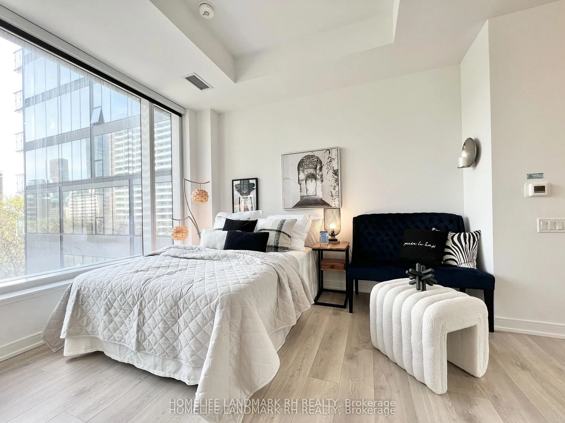 Photo 8 of Unit 610, 3 Gloucester Street, Toronto, Church-Yonge Corridor — HOMEH