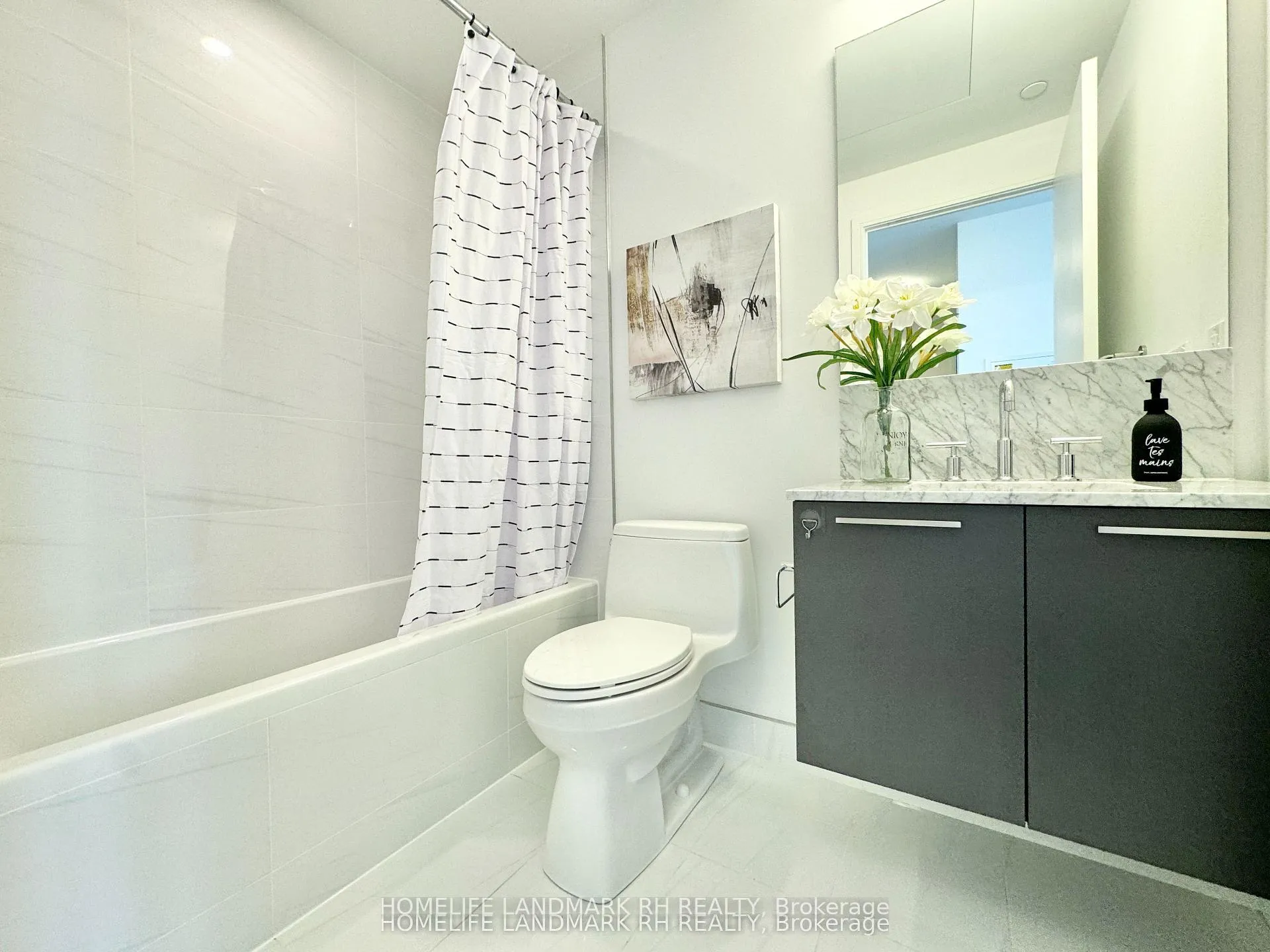 Photo 9 of Unit 610, 3 Gloucester Street, Toronto, Church-Yonge Corridor — HOMEH