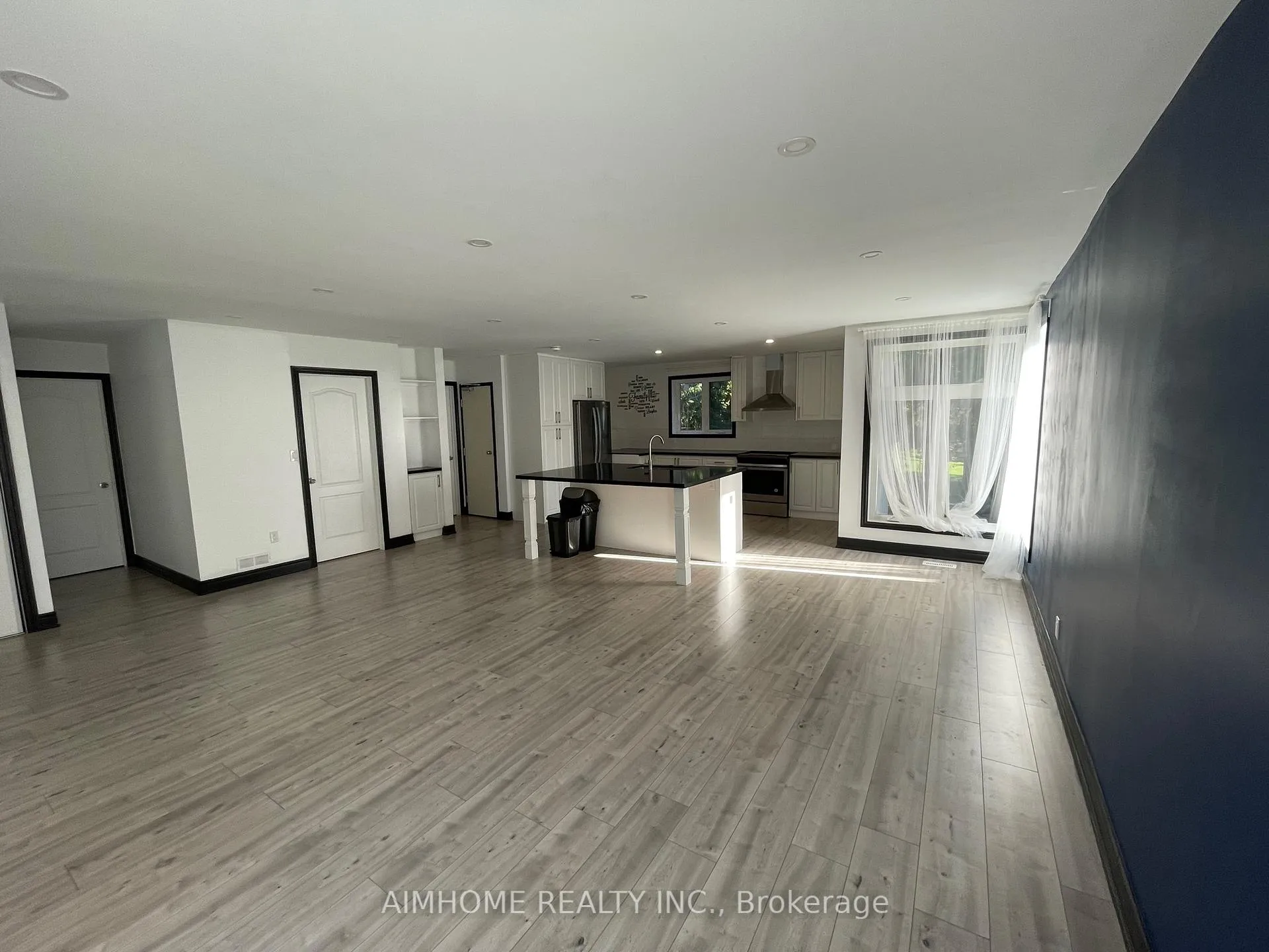 Photo 5 of Unit Upper, 11 Lauralynn Crescent, Scarborough, Agincourt South-Malvern West — HOMEH