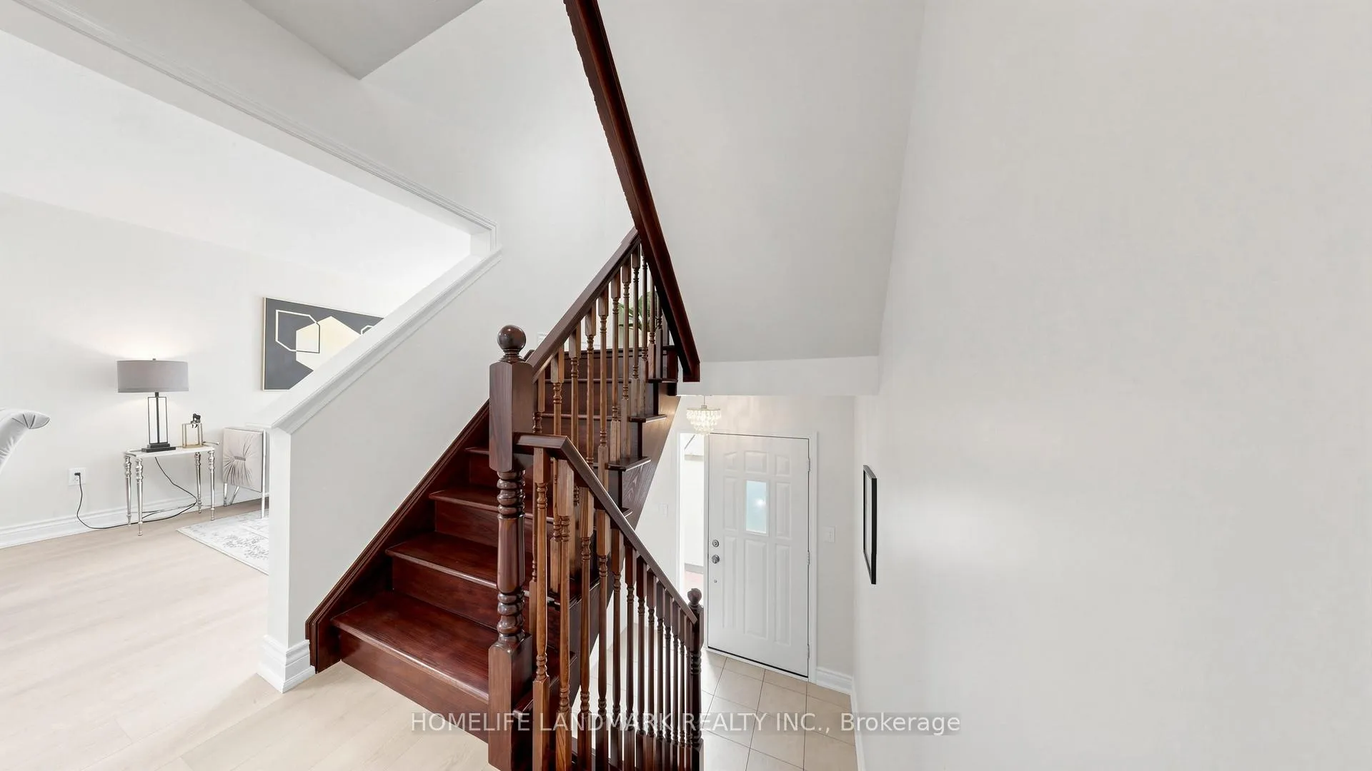 Photo 4 of 17 Hepworth Crescent, Hamilton, Ancaster — HOMEH
